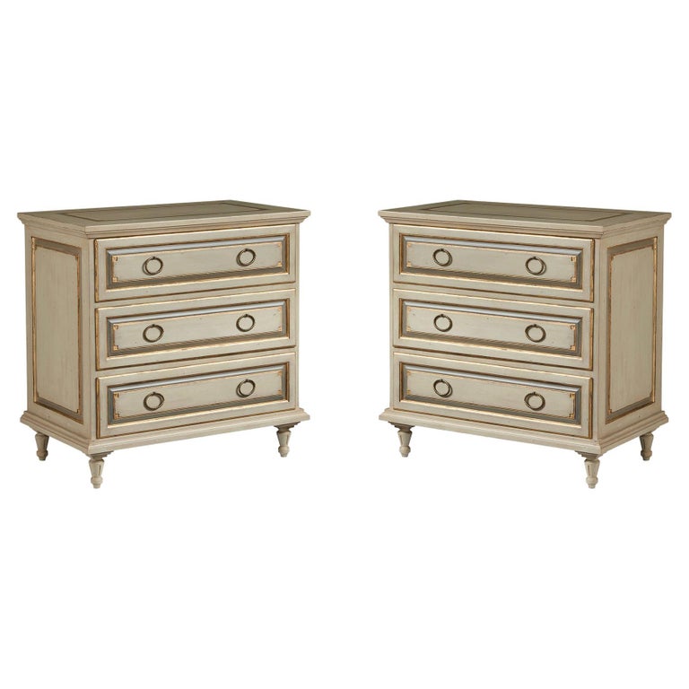 Pair of French Provincial Painted Nightstands For Sale at 1stDibs