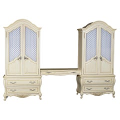 Vintage Pair of French Provincial Wardrobes with Dressing Table by Hickory, 20thC