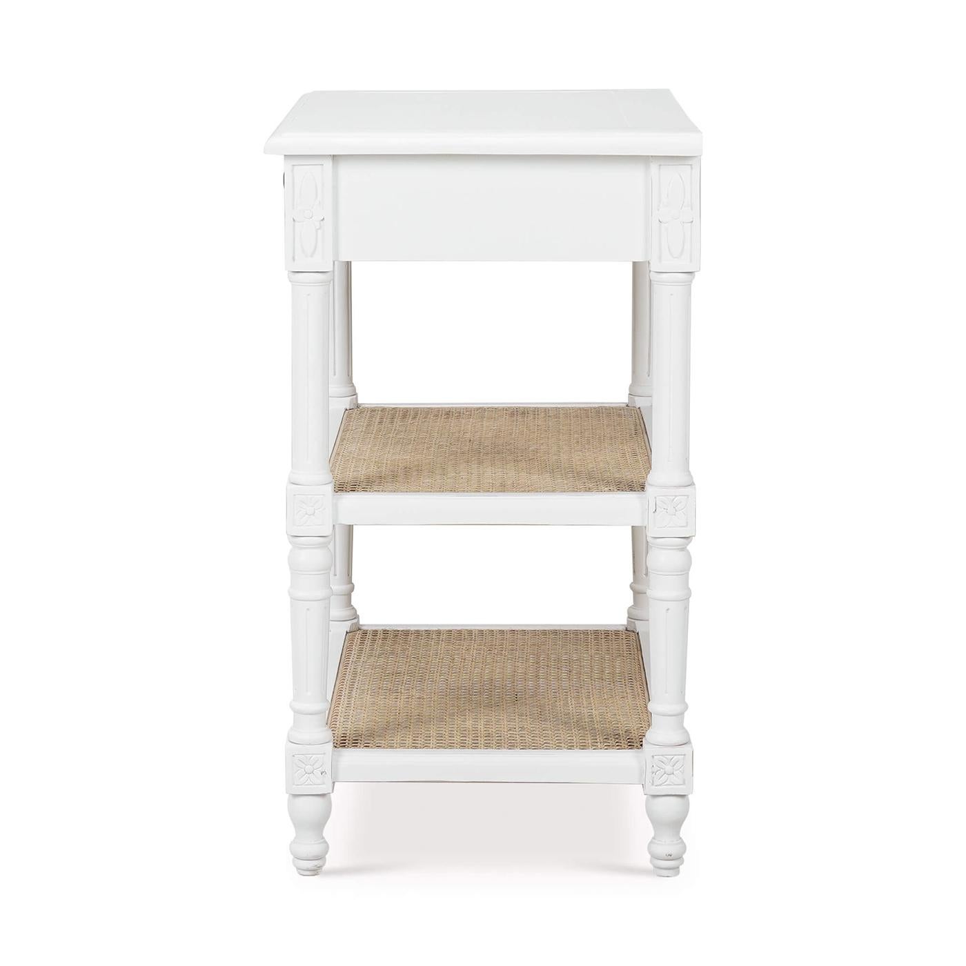 Indonésien Paire de tables d'appoint provinciales françaises peintes en blanc en vente