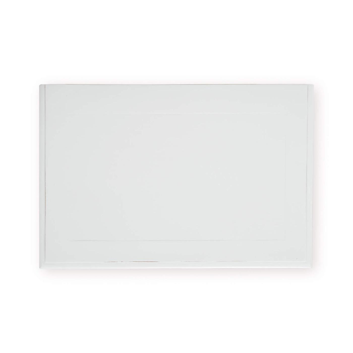 Paire de tables d'appoint provinciales françaises peintes en blanc Neuf - En vente à Westwood, NJ