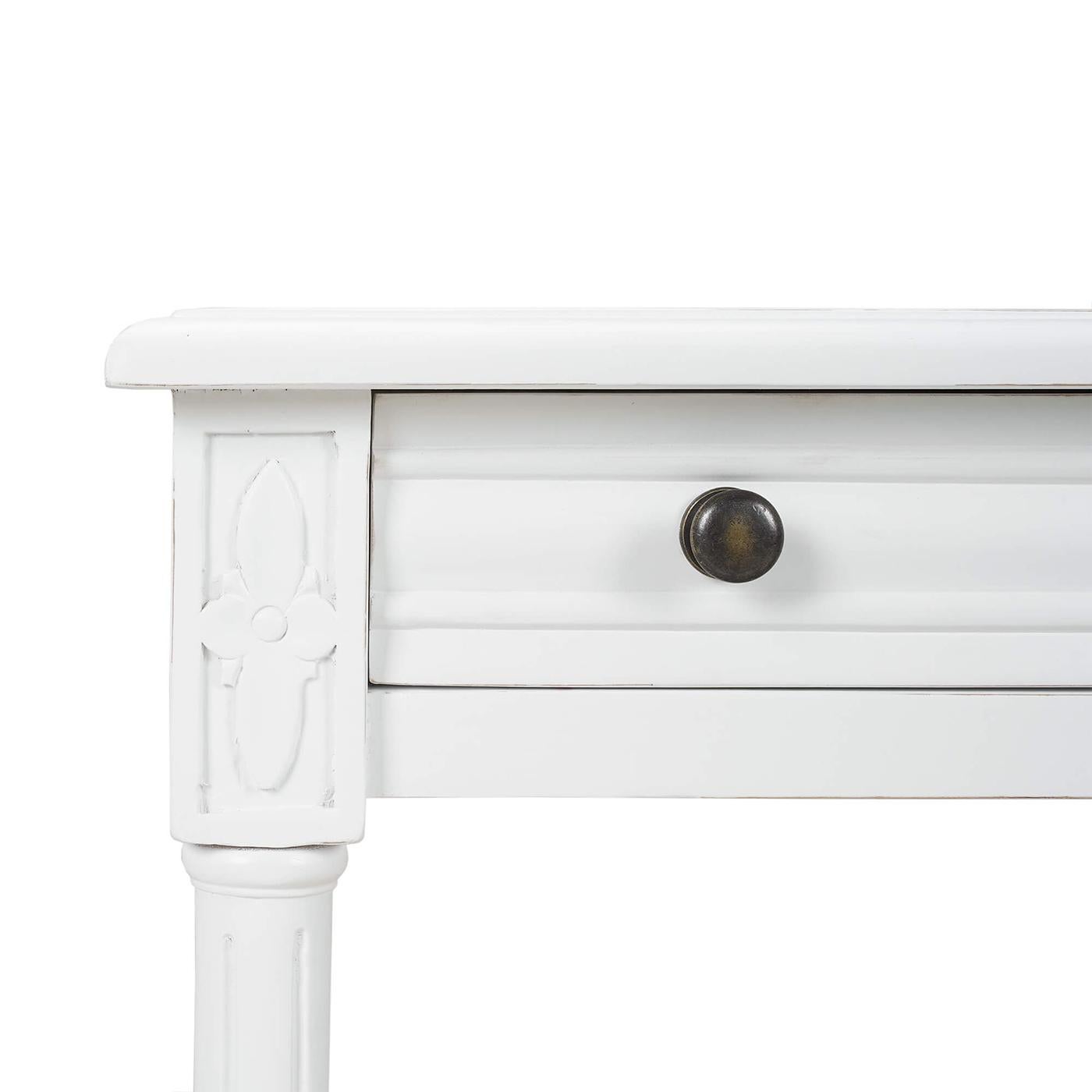 XXIe siècle et contemporain Paire de tables d'appoint provinciales françaises peintes en blanc en vente