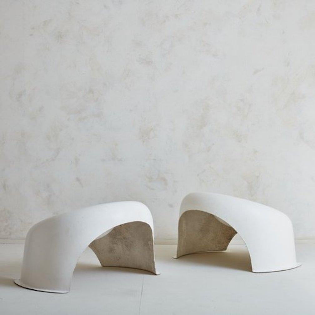 Mid-Century Modern Pair of French R3 Boule Fiberglass Chairs by Charles Zublena (1960-70)  For Sale