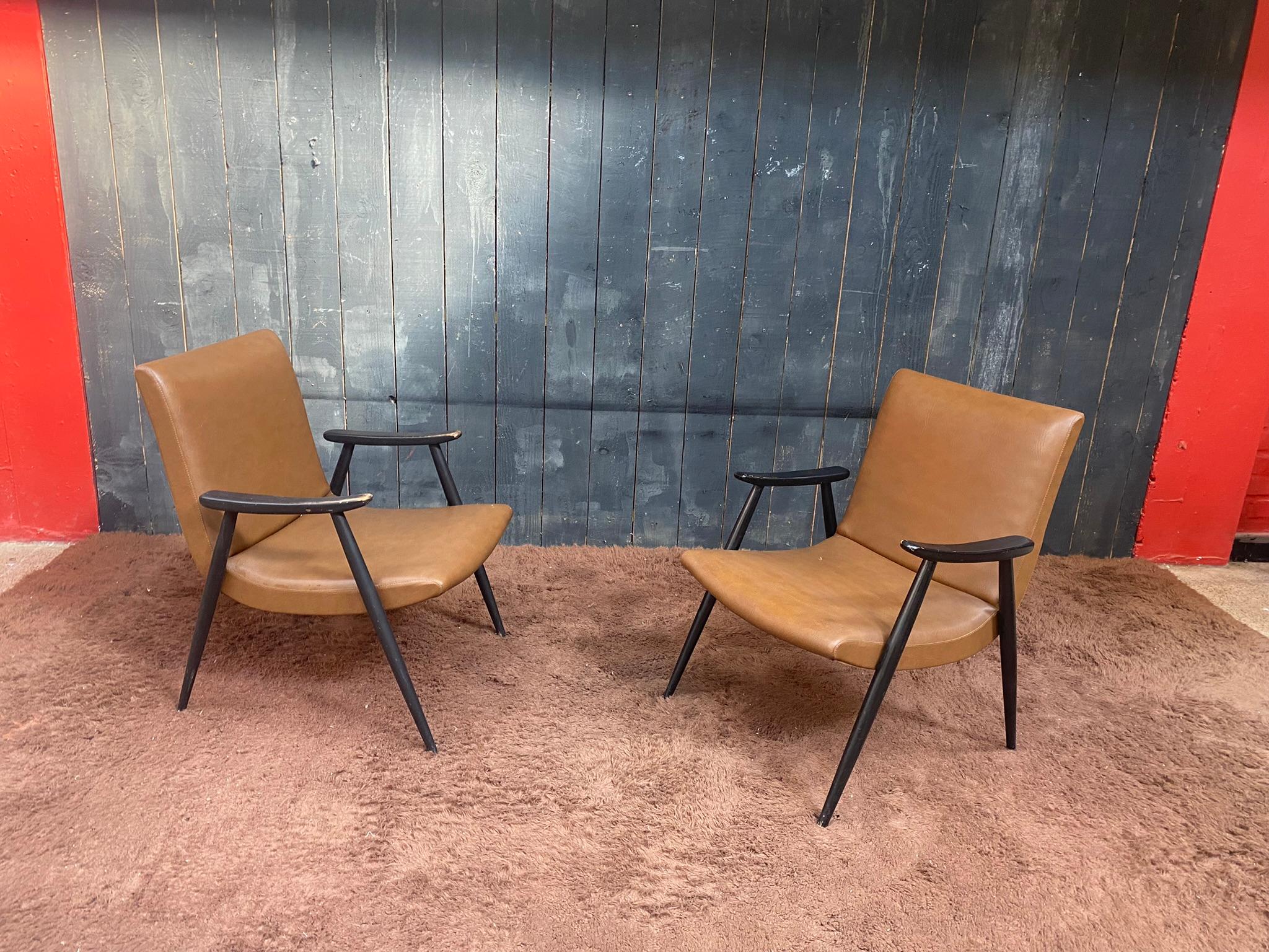 Mid-20th Century Pair of French Reconstruction Armchair, circa 1960 For Sale