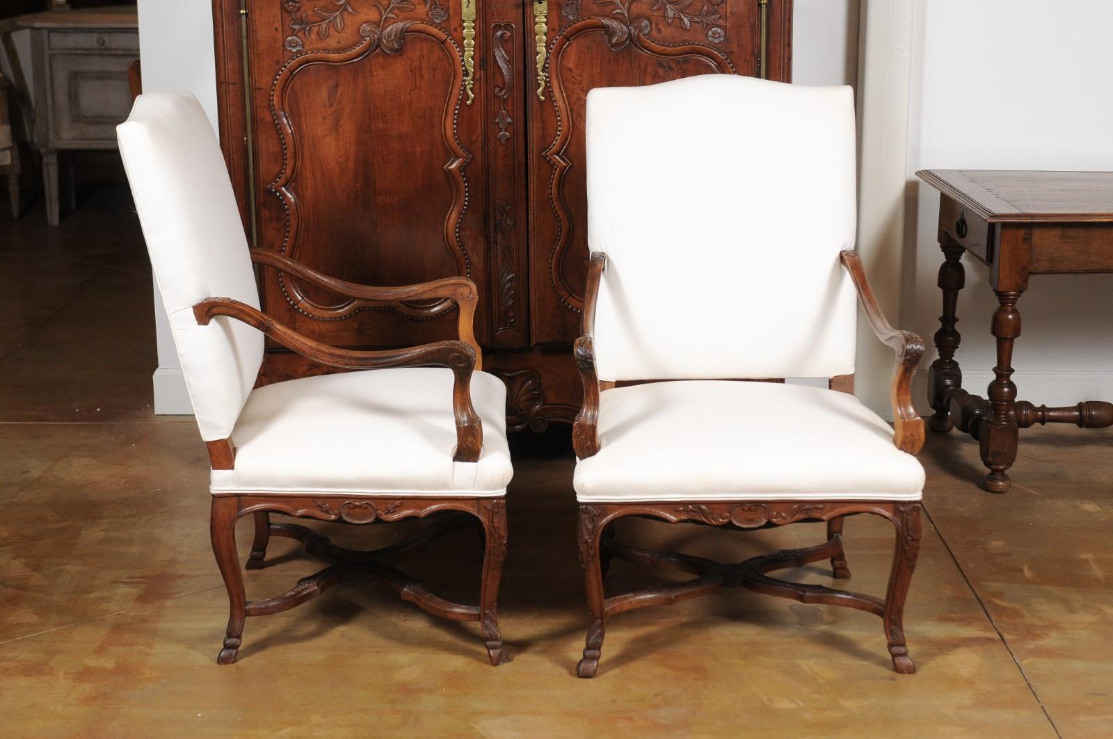 Pair of French Régence Style 19th Century Walnut Fauteuils with Carved Foliage 2