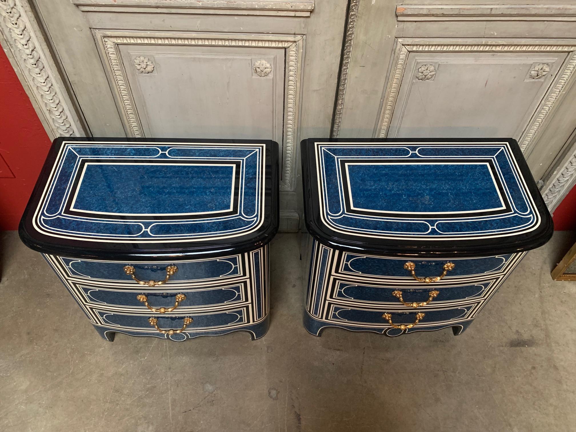 Pair of French Regence Style Commodes with a Blue and White Laquered Finsish In Good Condition In Dallas, TX