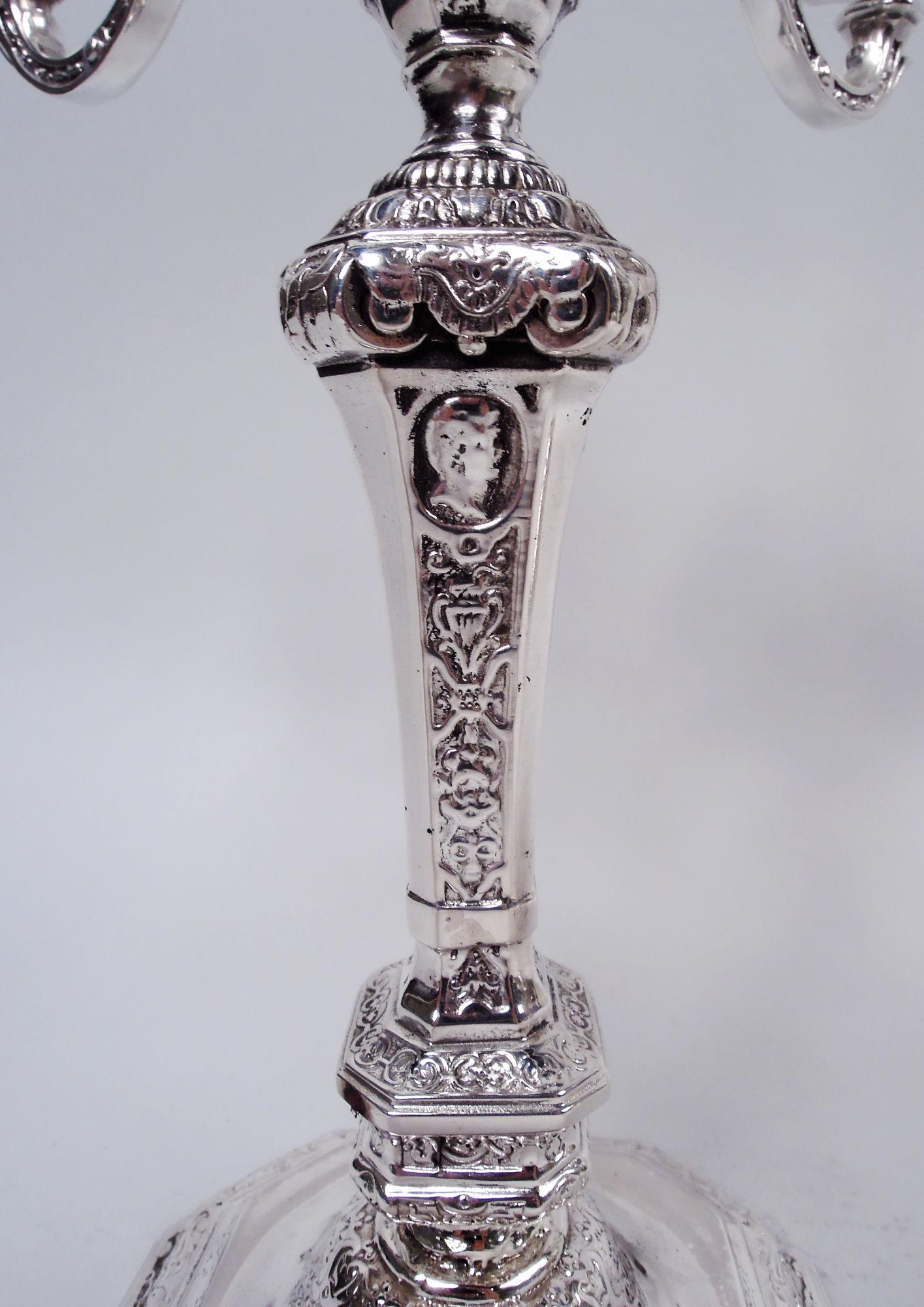 Paire de chandeliers à 5 lumières en argent de style renaissance française en vente 5