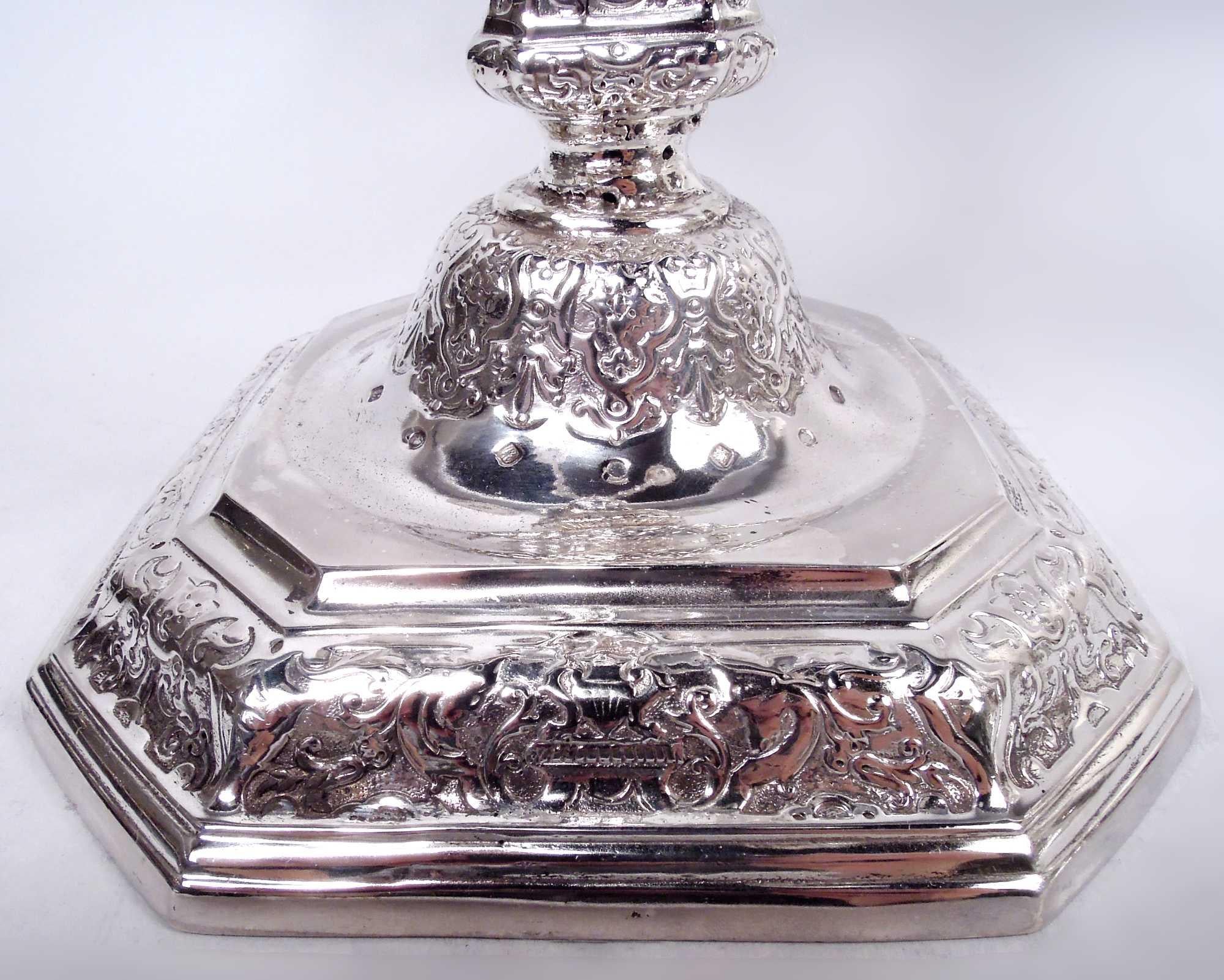 Paire de chandeliers à 5 lumières en argent de style renaissance française en vente 7