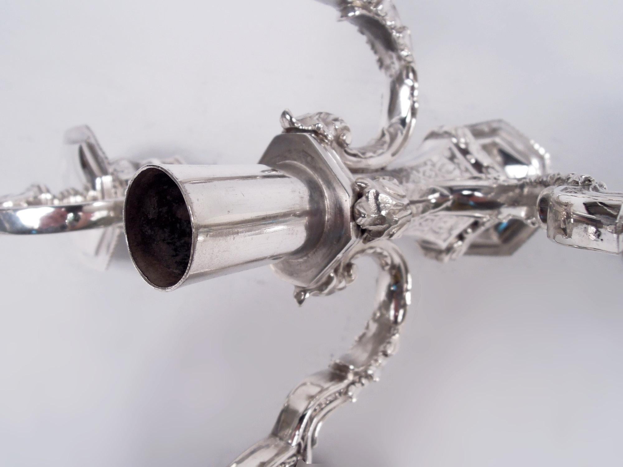 Français Paire de chandeliers à 5 lumières en argent de style renaissance française en vente