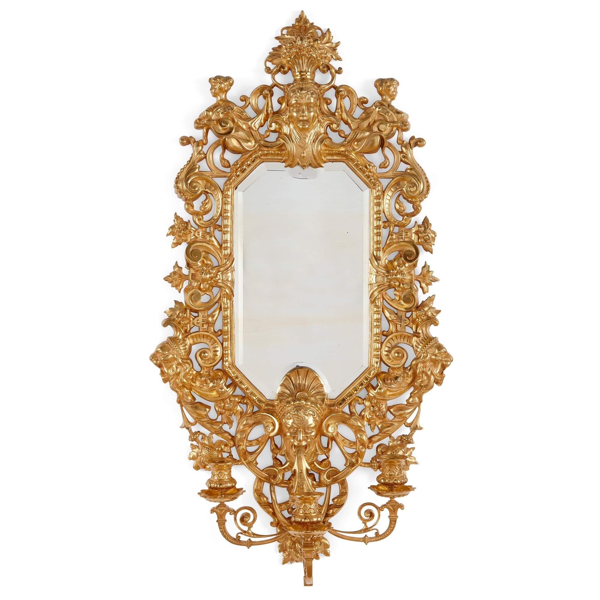 Rinascimento Coppia di specchi da parete rinascimentali francesi in stile S con candelabro in vendita