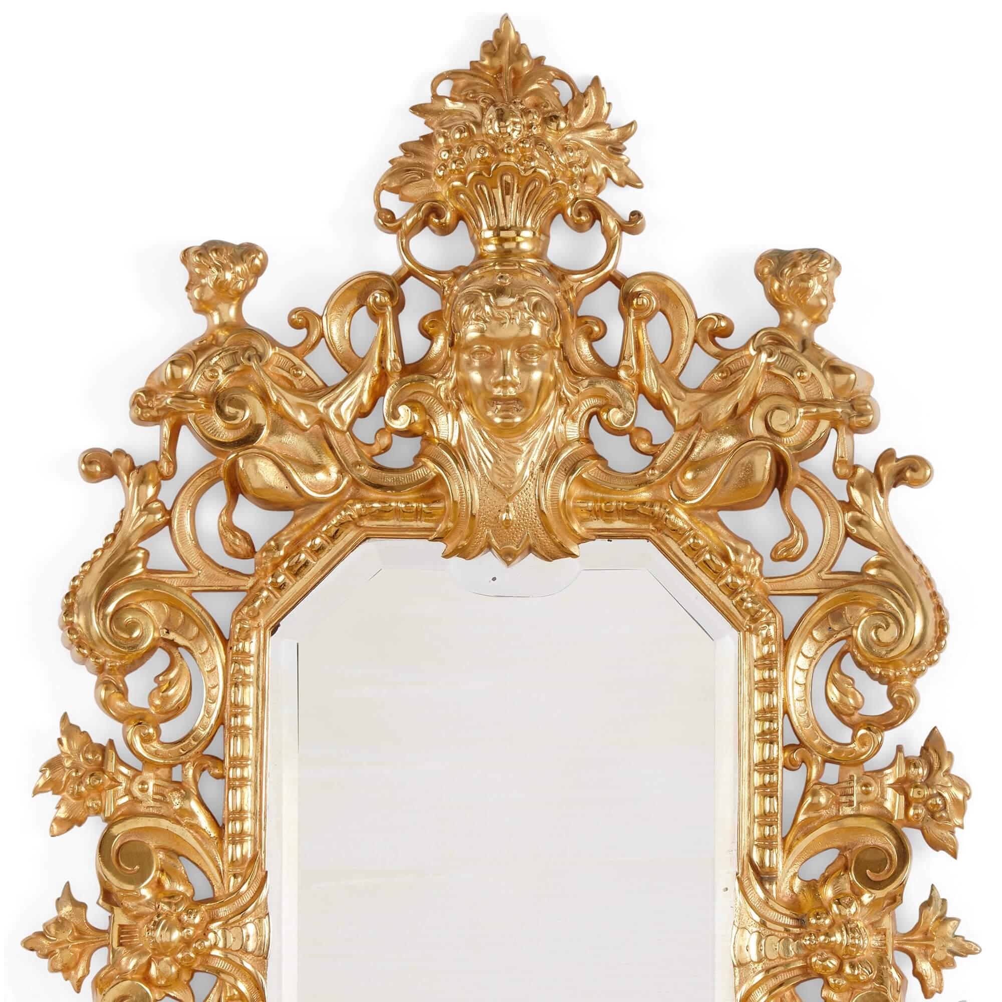 Paire de miroirs muraux en bronze doré de style Renaissance française avec candélabres Bon état - En vente à London, GB