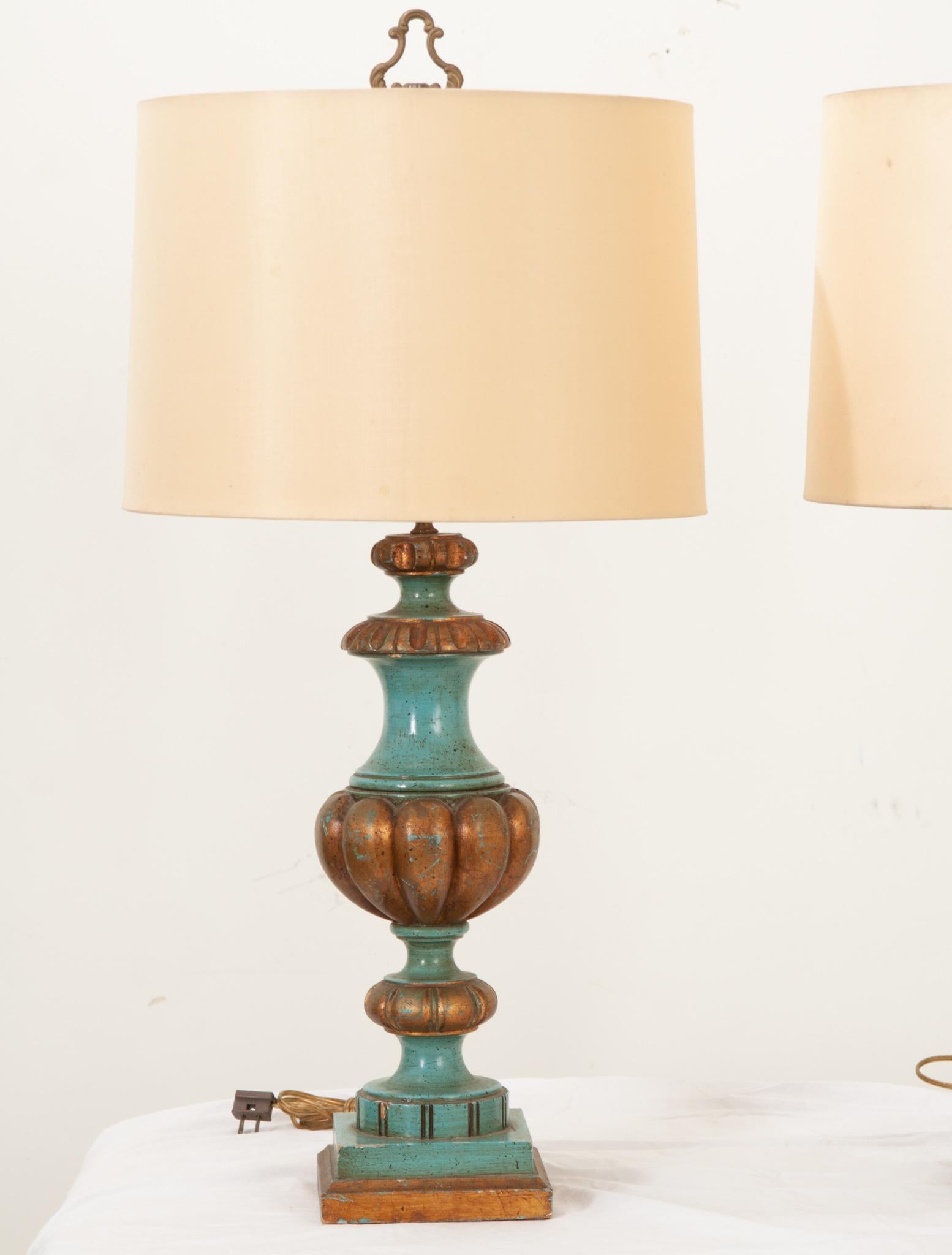 Pair of French Reproduction Painted Lamps In Good Condition For Sale In Baton Rouge, LA