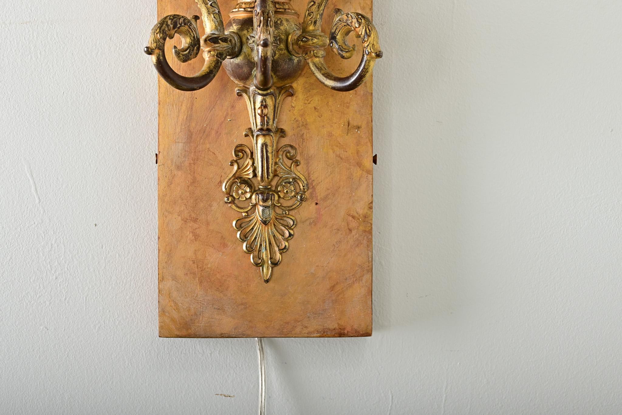 Pair of French Restauration Gilt Bronze Sconces For Sale 4