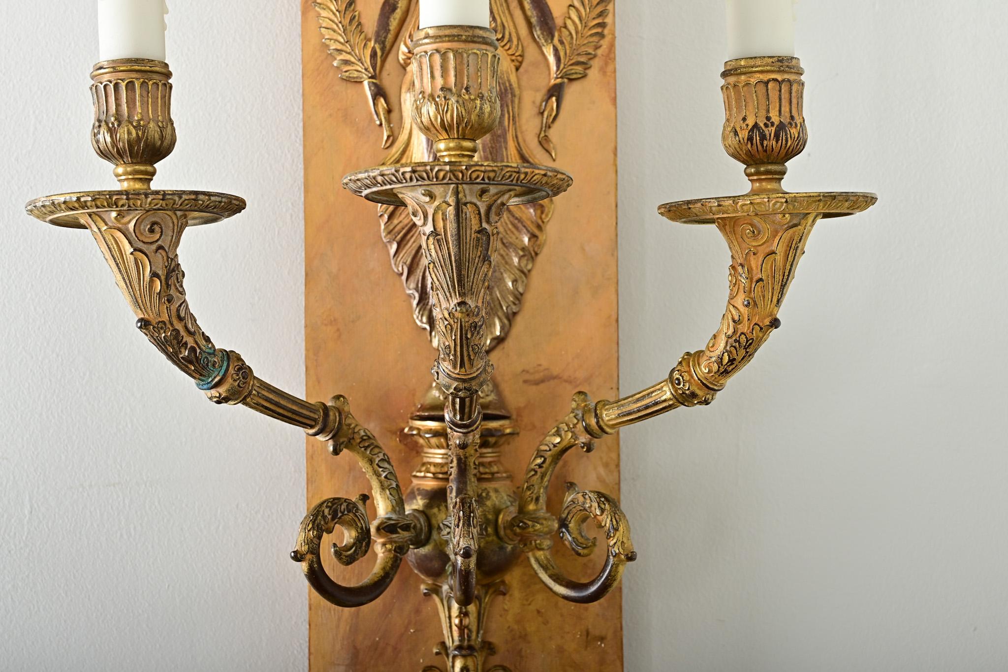 19th Century Pair of French Restauration Gilt Bronze Sconces For Sale