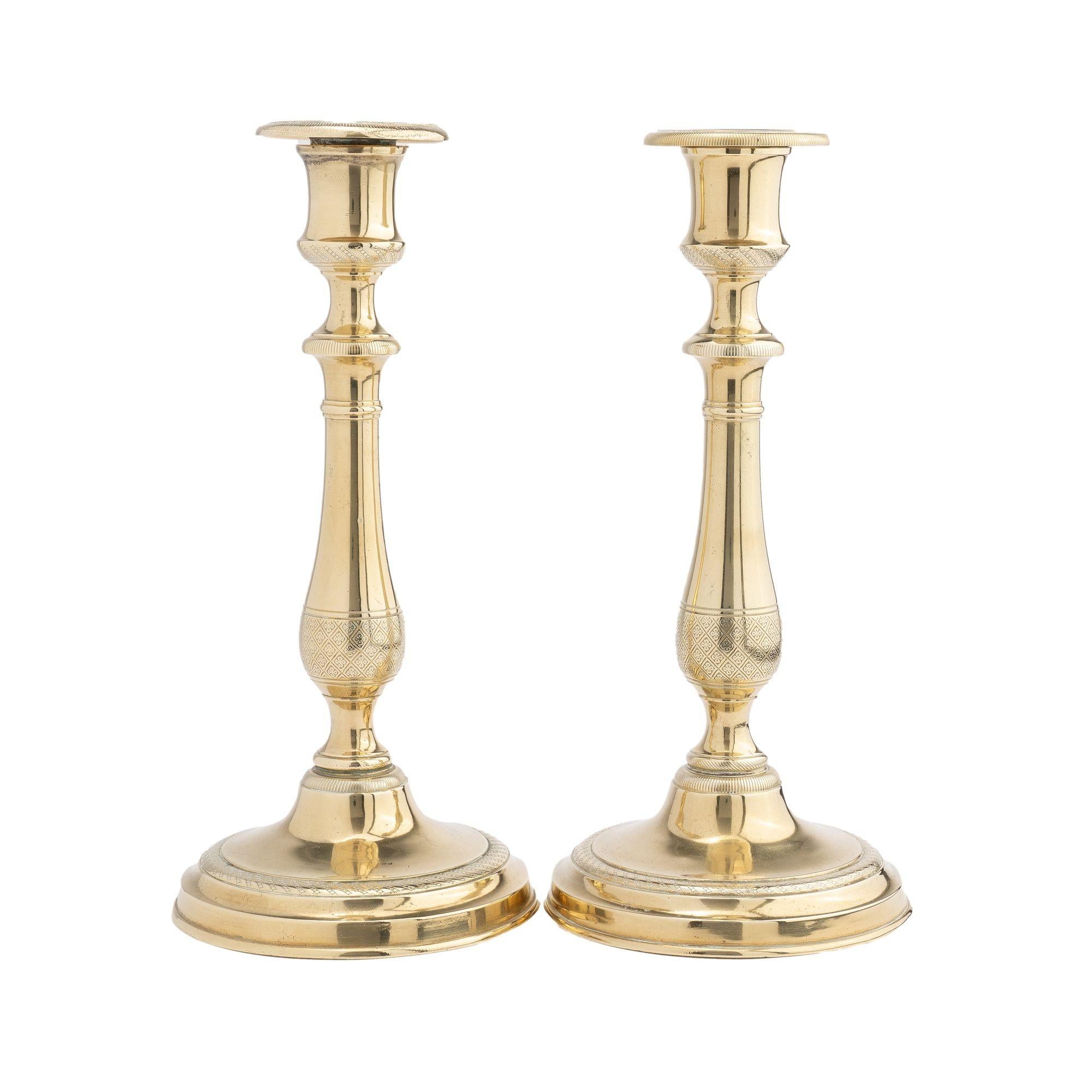 Pair of French Restoration cast brass candlesticks, 1815 In Good Condition For Sale In Kenilworth, IL