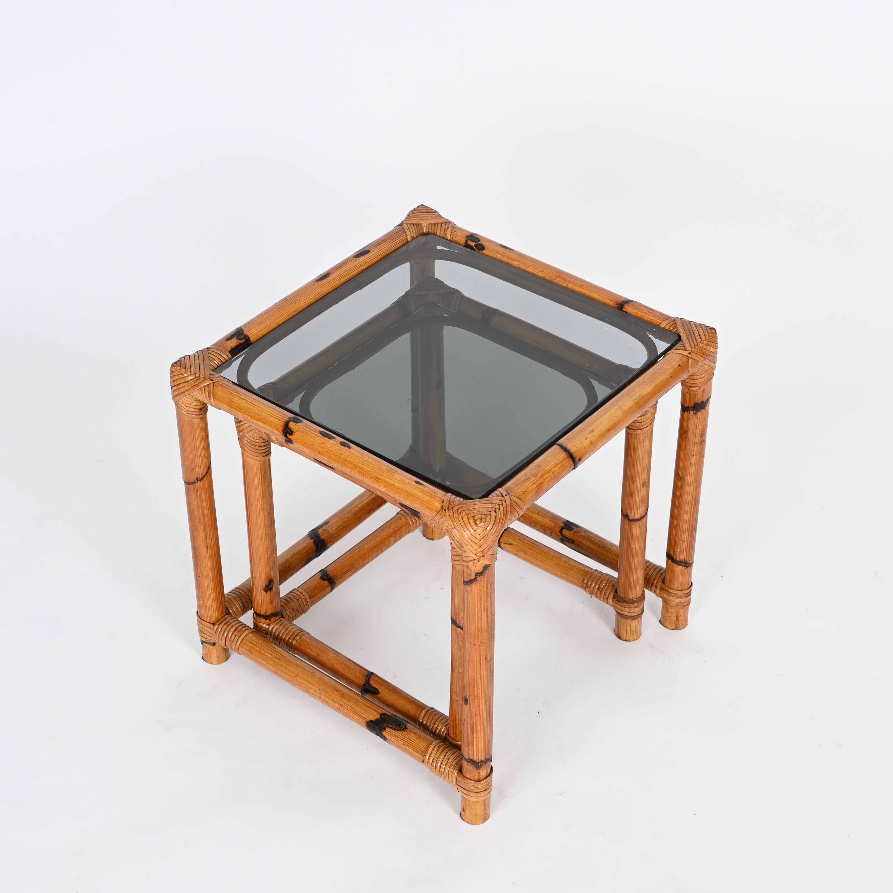 Italian Pair of French Riviera Nesting Bamboo Coffee Tables with Smoked Top, Italy 1970s For Sale