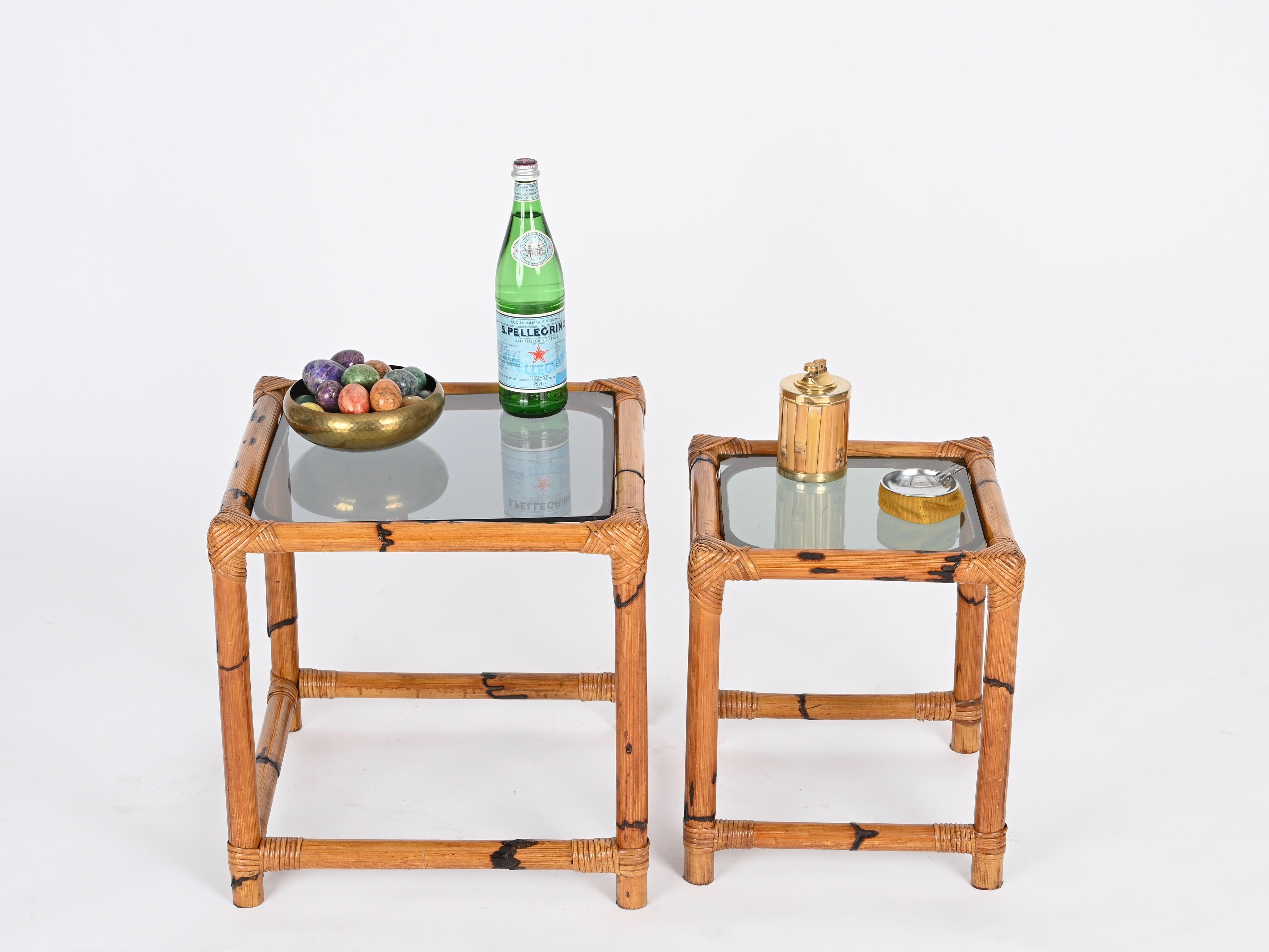 Pair of French Riviera Nesting Bamboo Coffee Tables with Smoked Top, Italy 1970s In Good Condition For Sale In Roma, IT