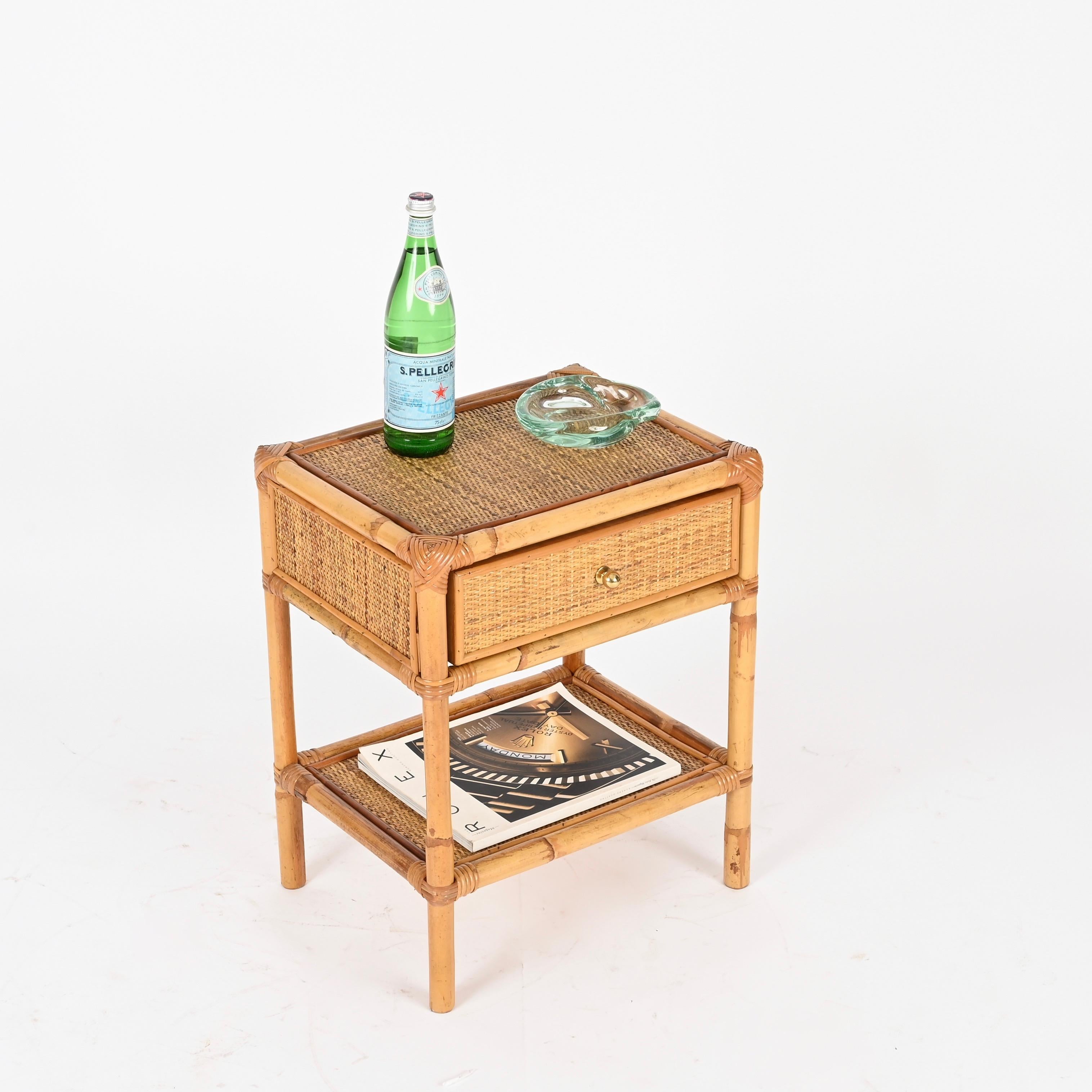 Paire de tables de nuit Côte d'Azur en bambou, rotin et laiton, Italie, années 1970 en vente 5