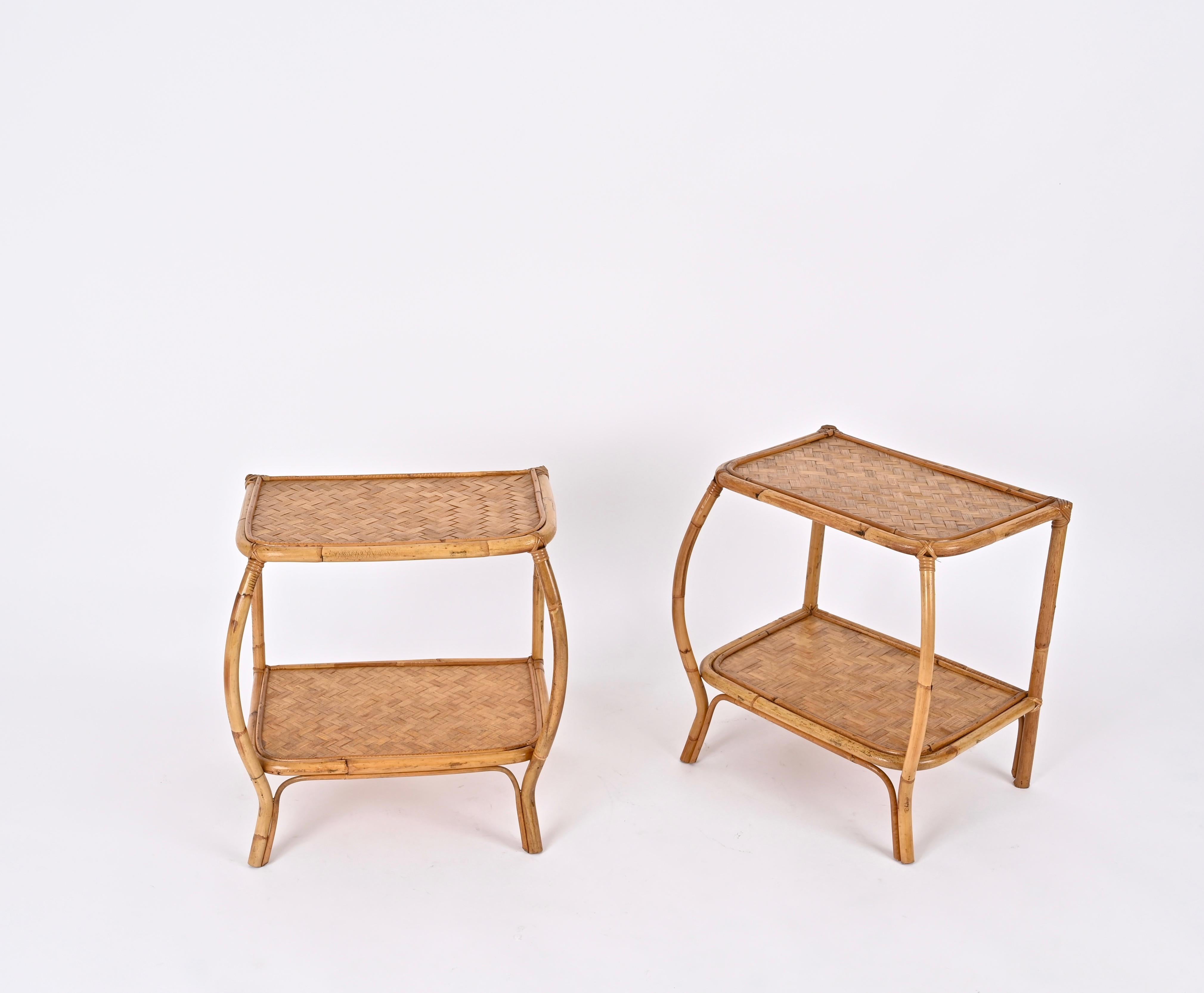 Hand-Woven Pair of French Riviera Nightstands in Curved Bamboo and Rattan, Italy 1970s