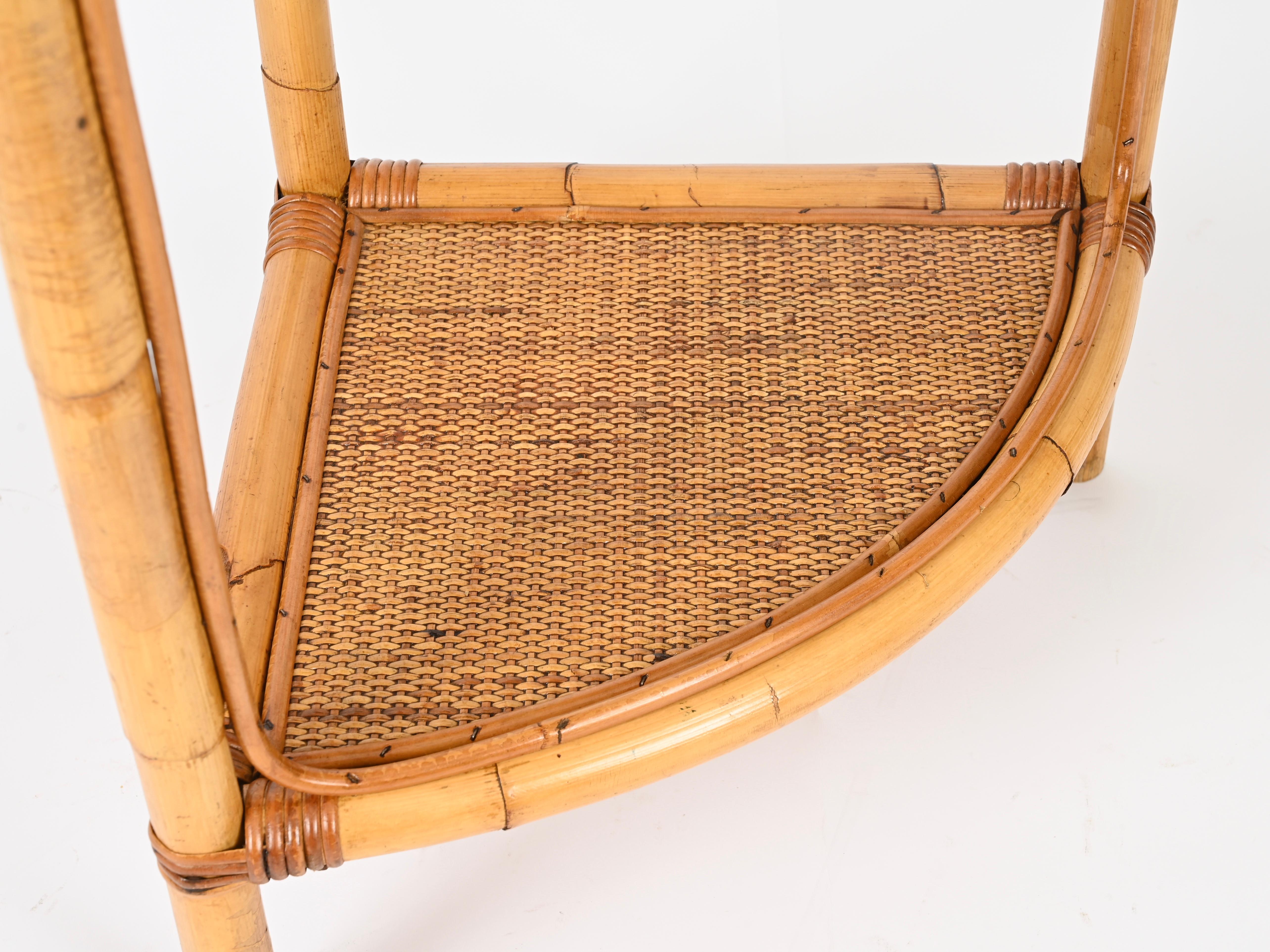 Pair of French Riviera Nightstands or Side Tables in Bamboo, Rattan, Italy 1970s en vente 6