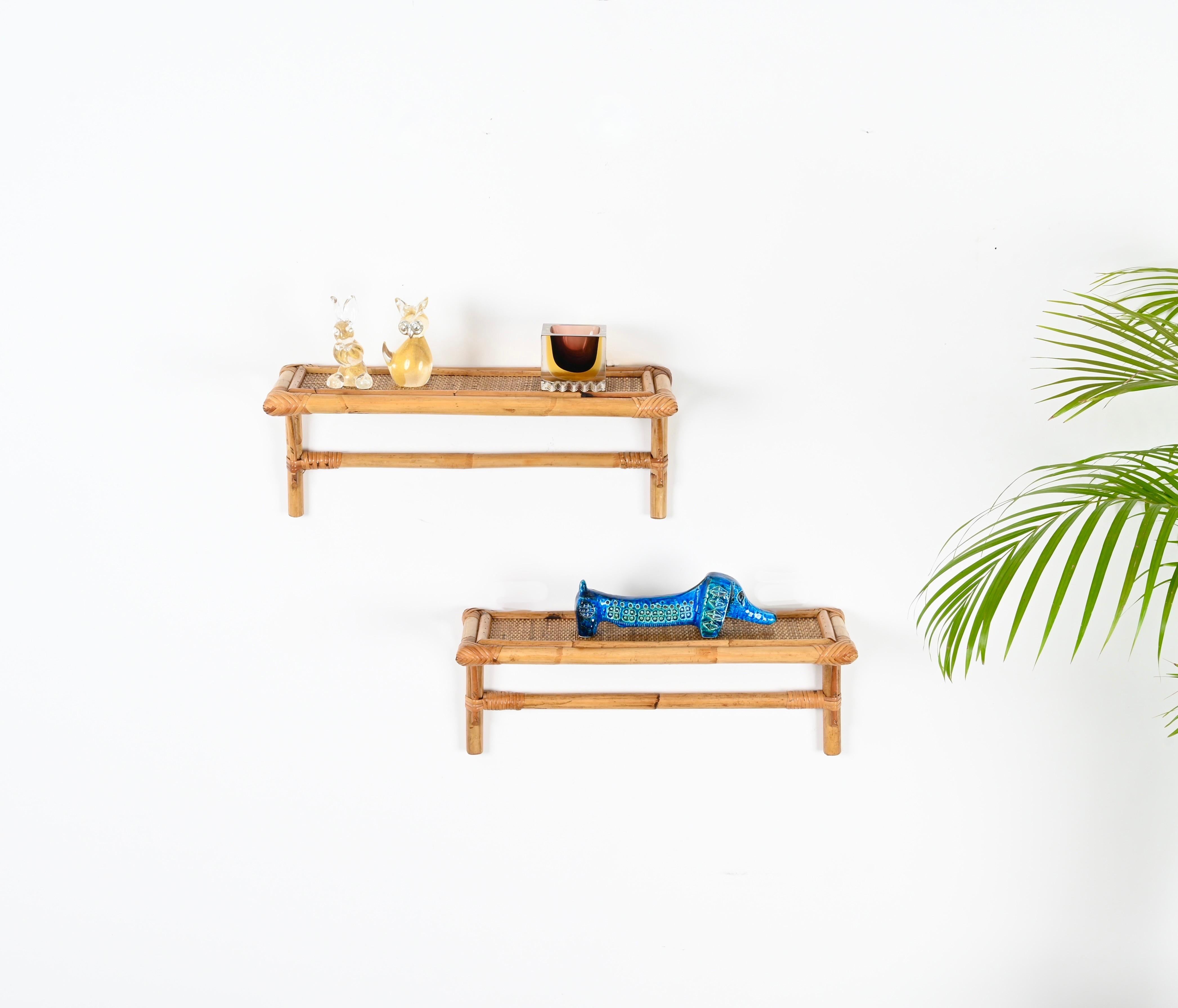 Gorgeous pair of Mid-Century organic shelves made in bamboo, rattan and hand-woven wicker.  Vivai del Sud likely designed this beautiful shelves in Italy during the 1970s.

This stunning French Riviera style shelves were fully hand-made with perfect