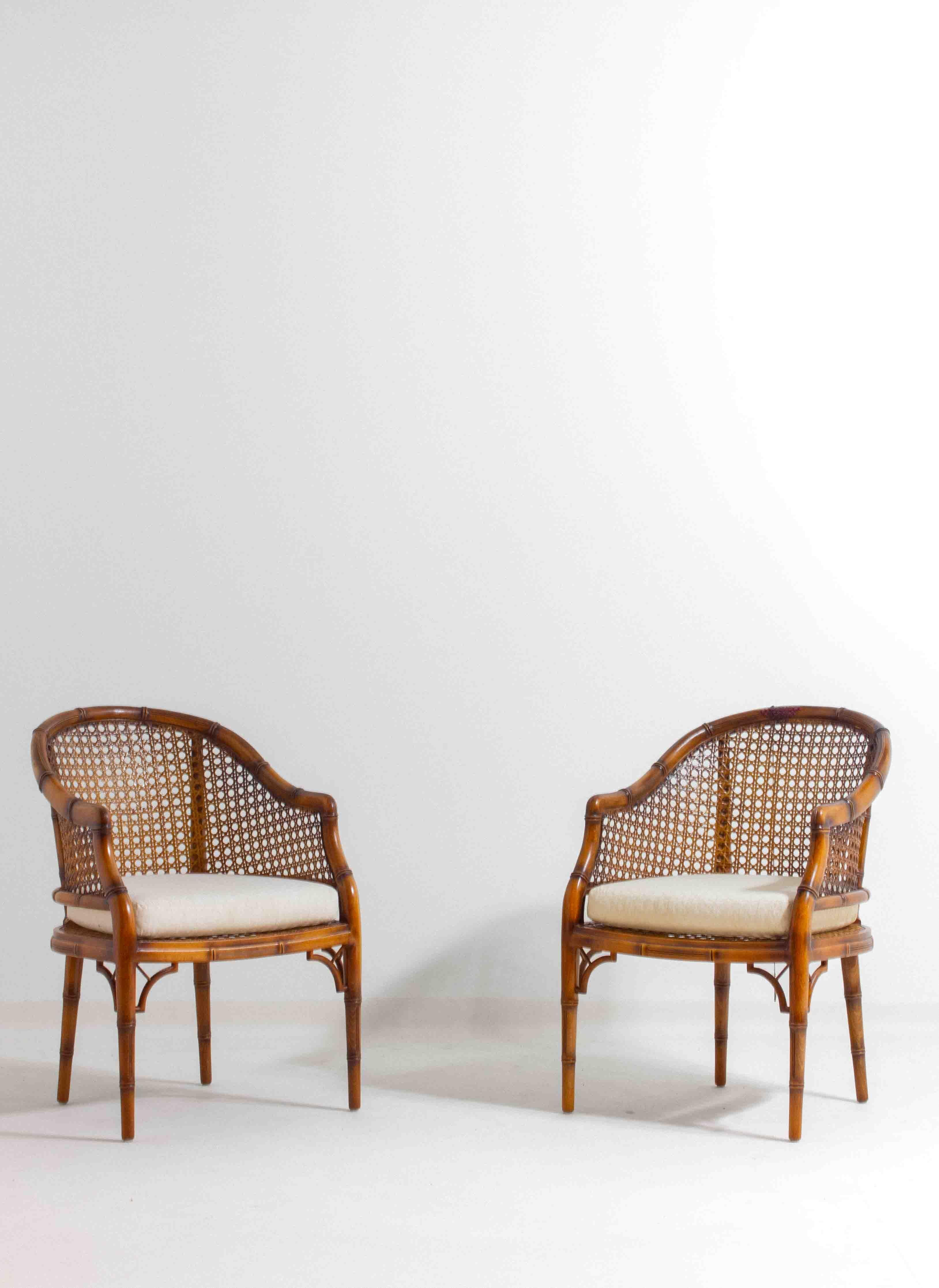 Late 20th Century Pair of French Riviera style faux bamboo lounge chairs in wicker, 1980s For Sale