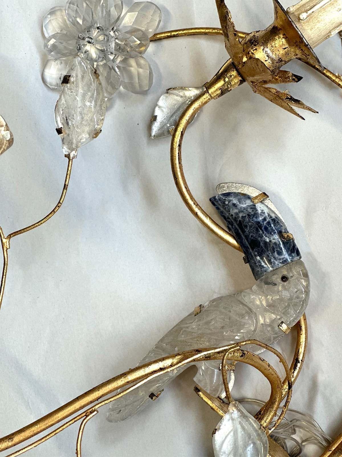 Paire d'appliques françaises en cristal de roche et pierre de lapis-lazuli en vente 1