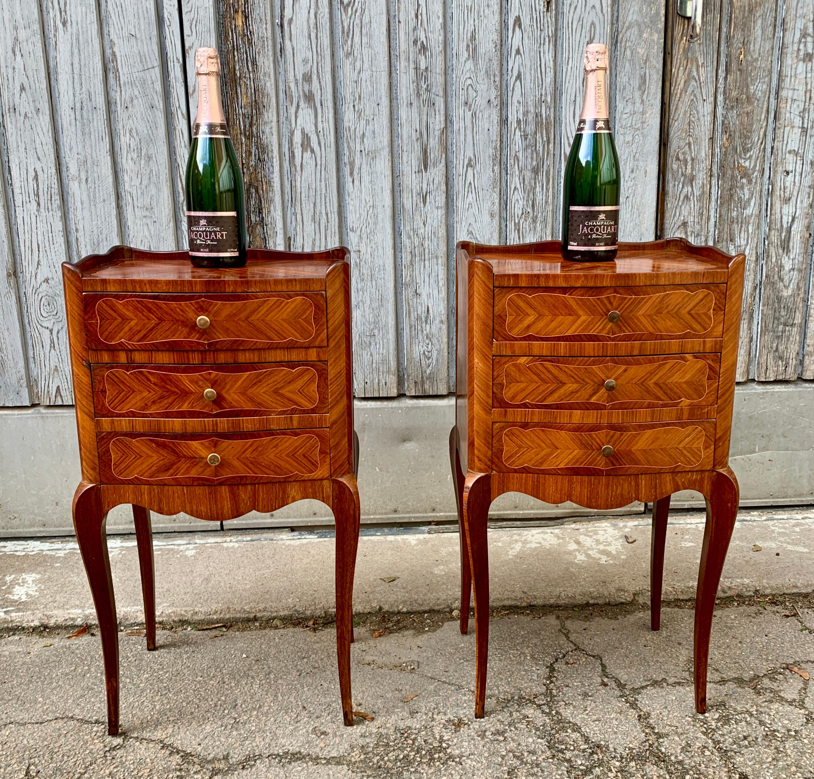 Brass Pair of French Rococo Nightstands In Mahogany 