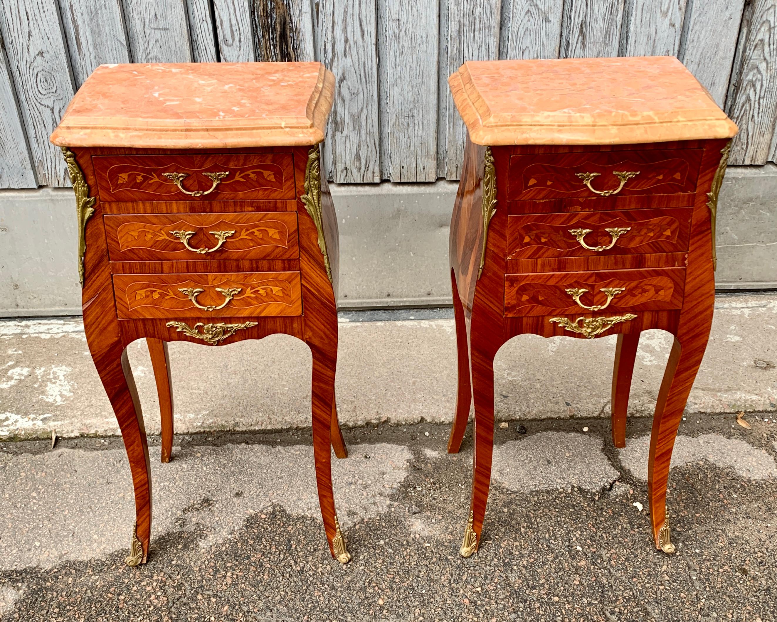 Pair of French Rococo Nightstands in Marquetry With Pink Marble Tops For Sale 2