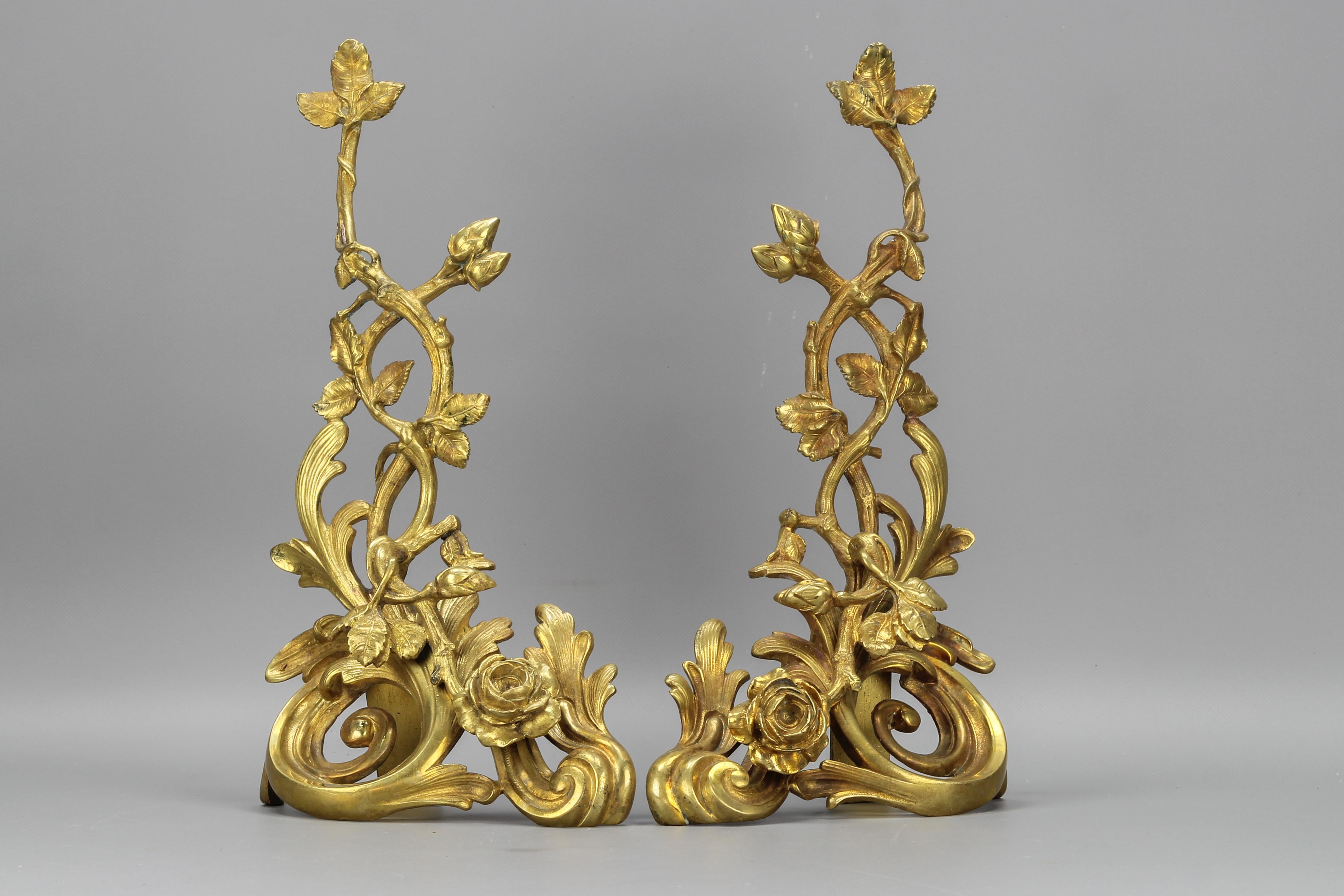 Paar französische Bronzedekorateure im Rokoko-Stil mit Rosen, spätes 19. Jahrhundert im Angebot 5