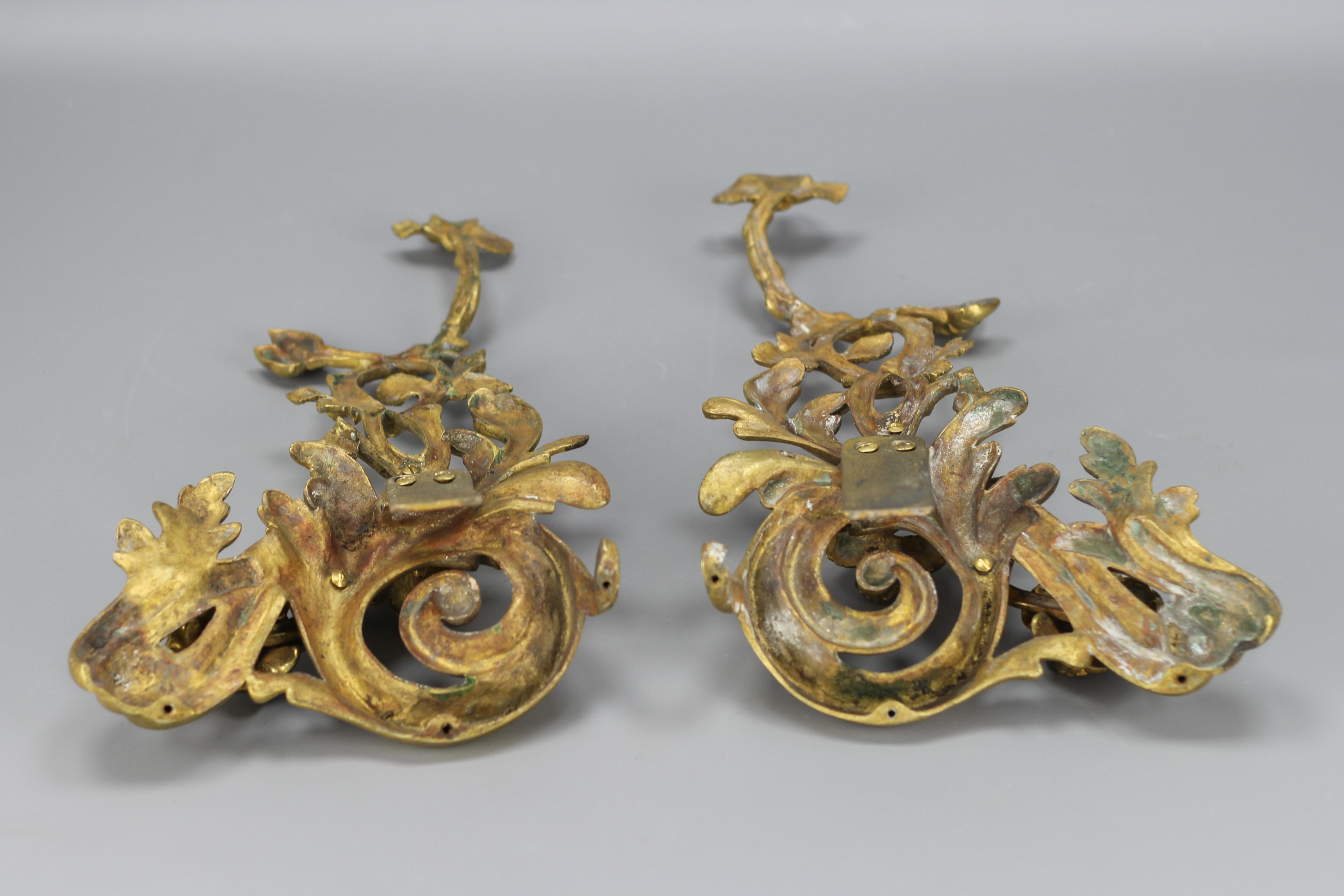Pair of French Rococo Style Bronze Decors with Roses, Late 19th Century For Sale 12