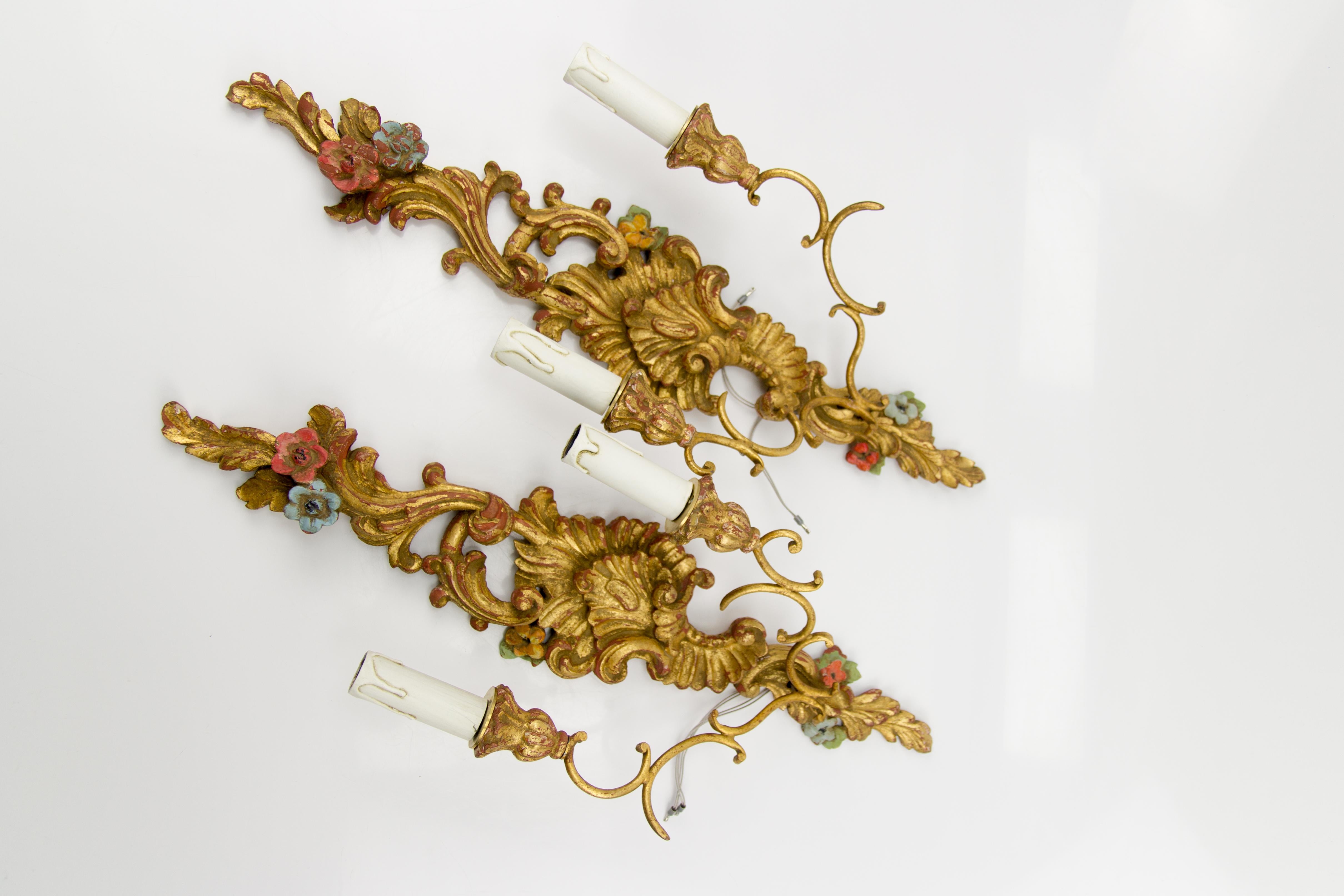 Pair of French Rococo Style Carved and Polychrome Painted Wood Sconces, 1930s For Sale 10