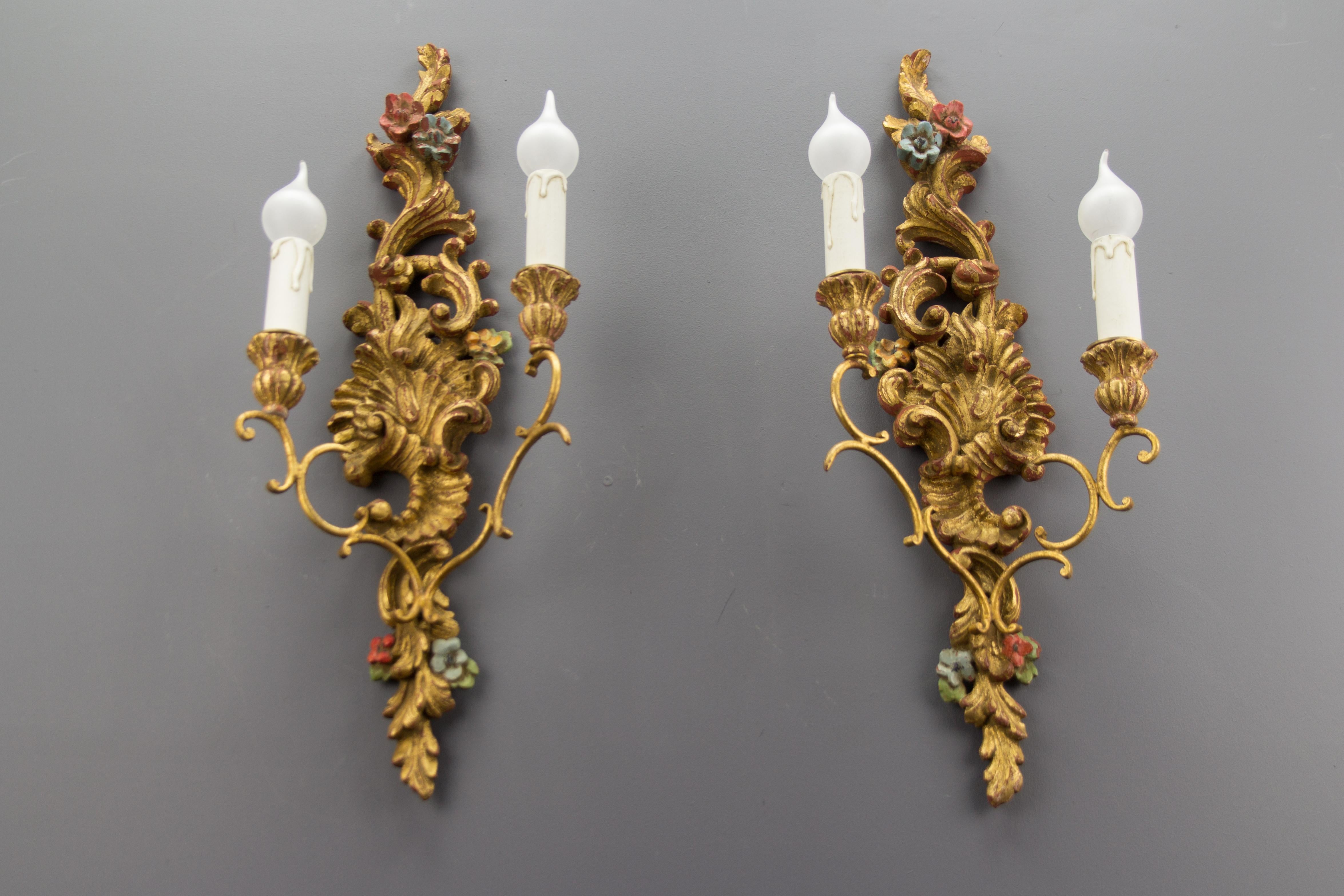 Pair of French Rococo Style Carved and Polychrome Painted Wood Sconces, 1930s For Sale 14