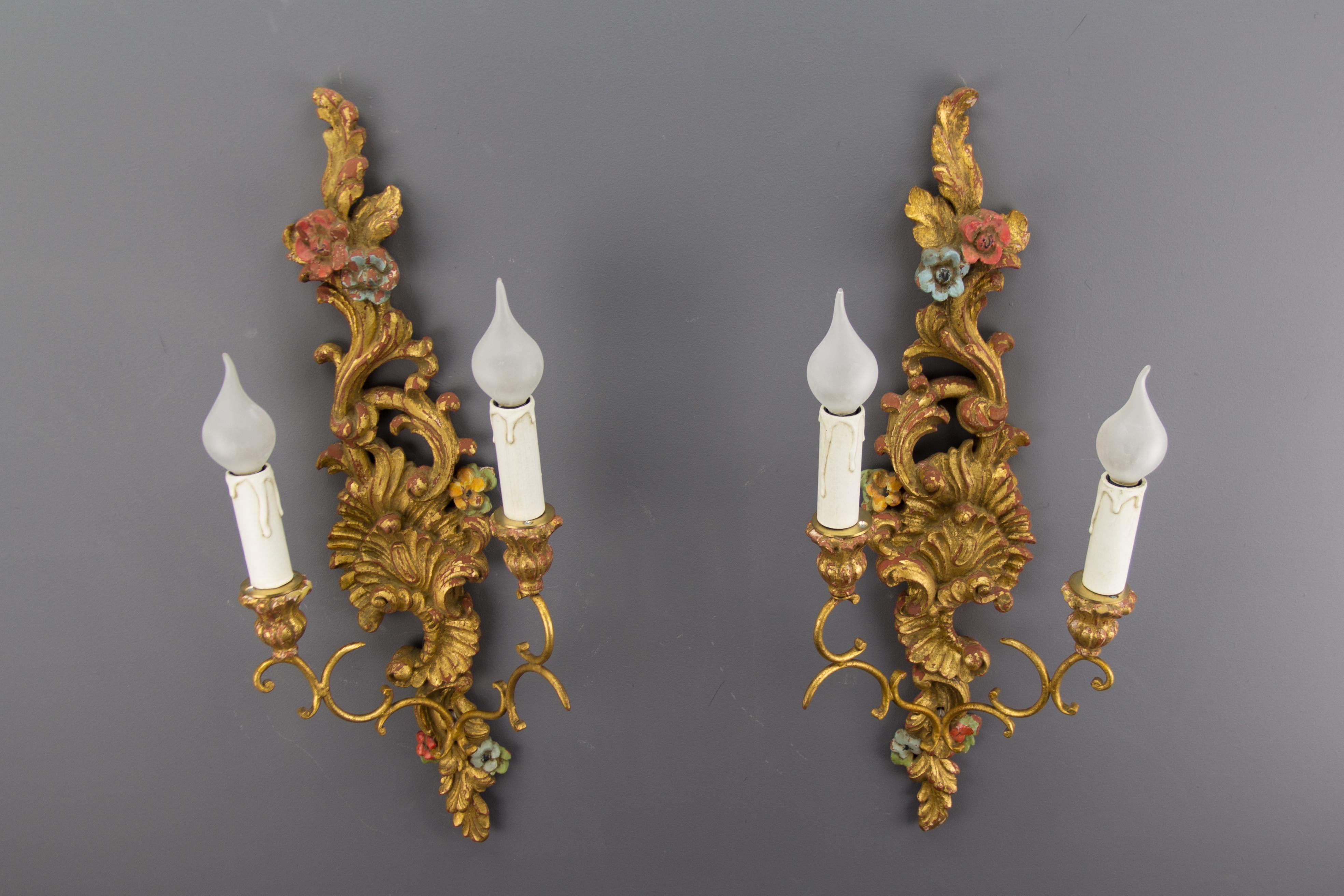 Polychromed Pair of French Rococo Style Carved and Polychrome Painted Wood Sconces, 1930s For Sale