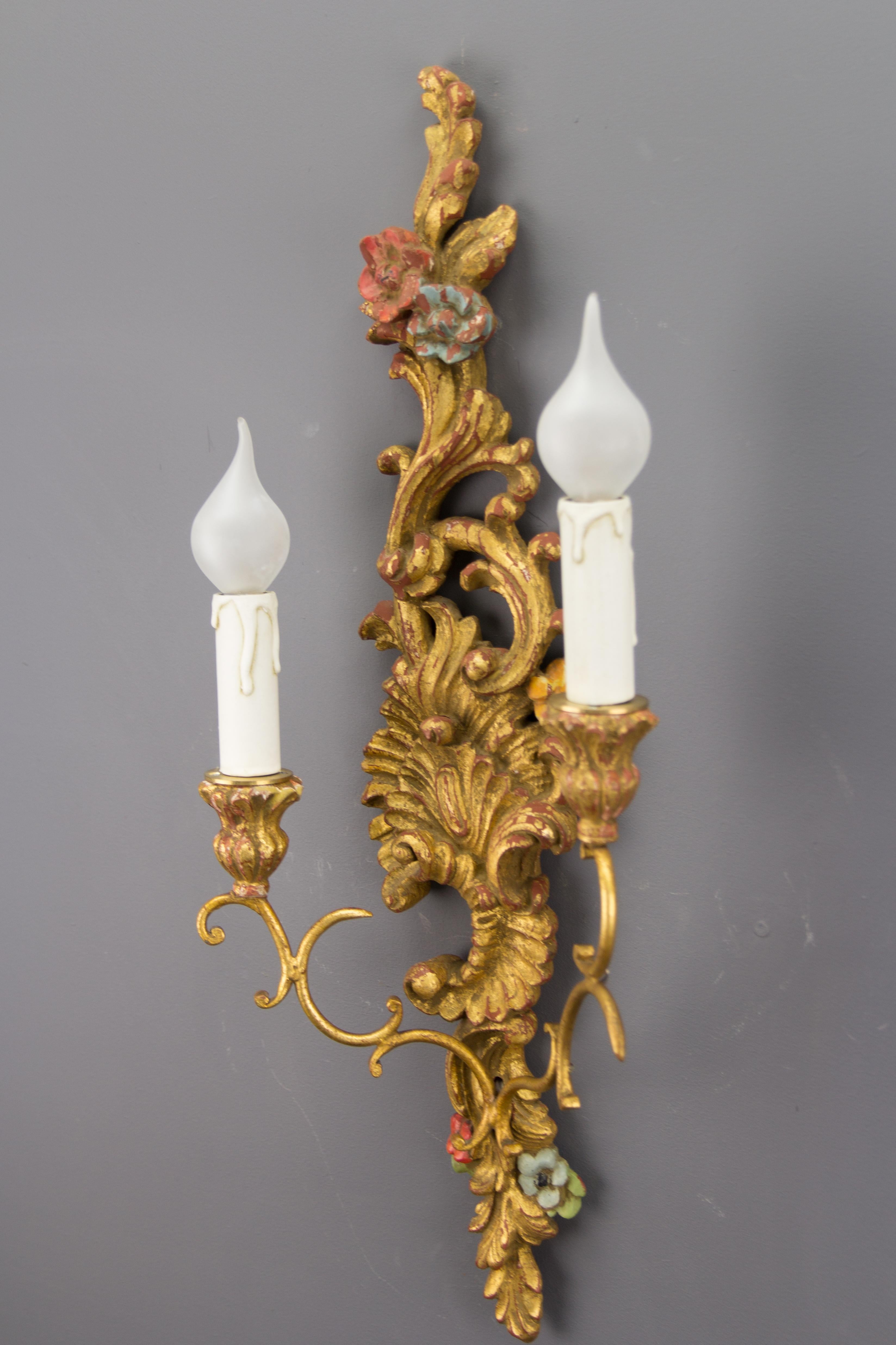 Metal Pair of French Rococo Style Carved and Polychrome Painted Wood Sconces, 1930s For Sale