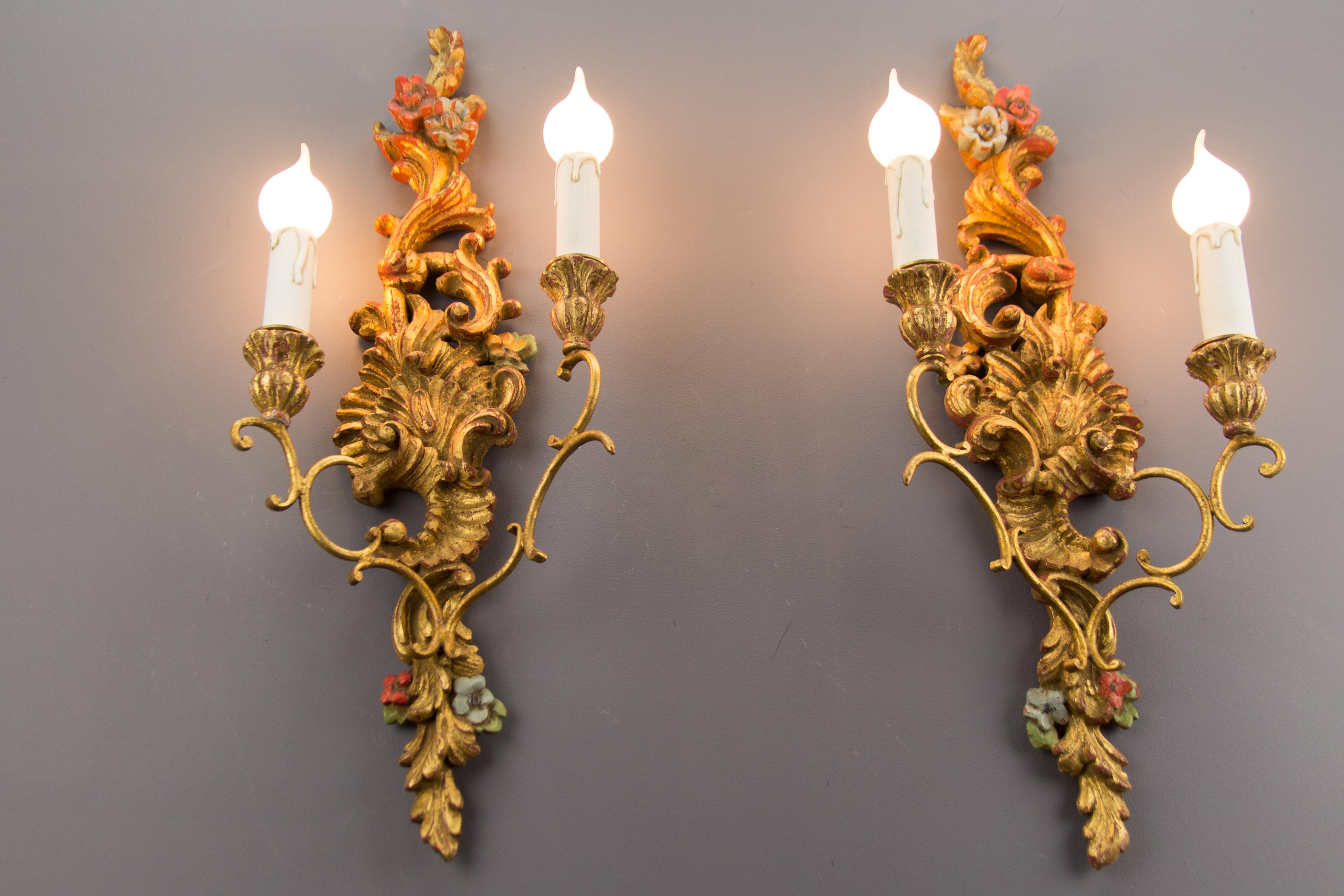 Pair of French Rococo Style Carved and Polychrome Painted Wood Sconces, 1930s For Sale 2