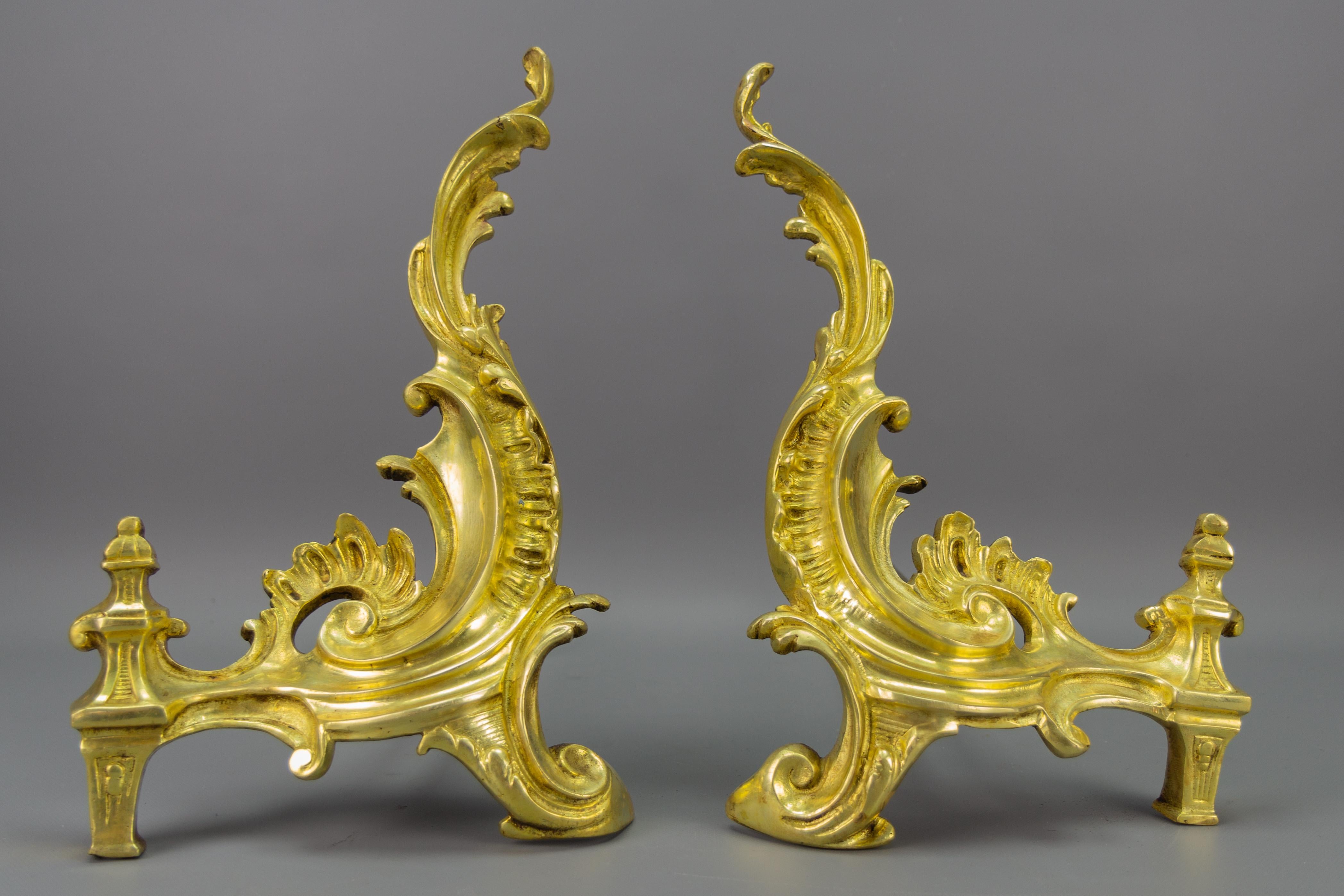 Pair of French Rococo Style Gilt Bronze and Iron Firedogs, Early 20th Century In Good Condition For Sale In Barntrup, DE