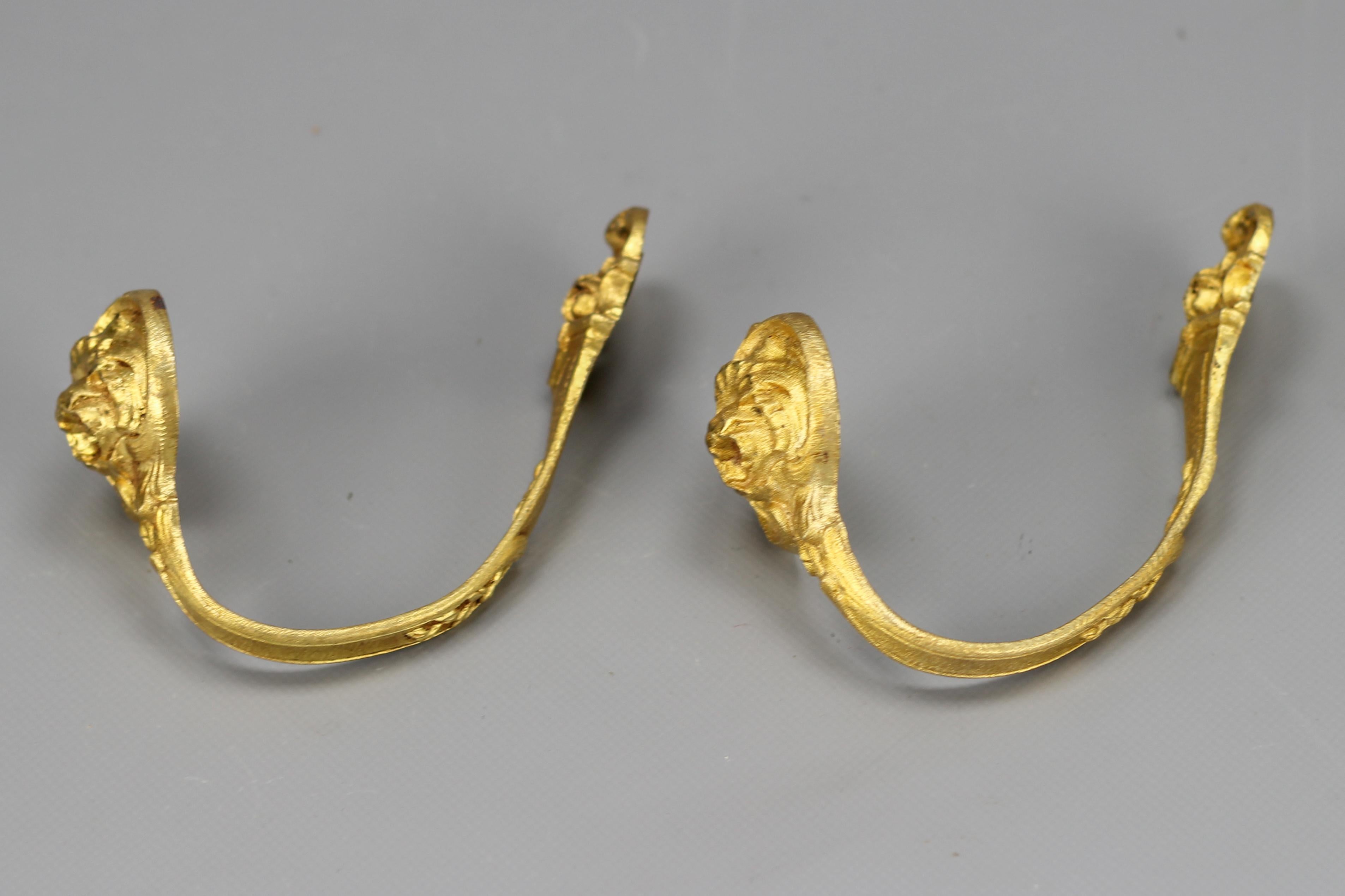 Pair of French Rococo Style Gilt Bronze Curtain Tiebacks or Curtain Holders For Sale 2