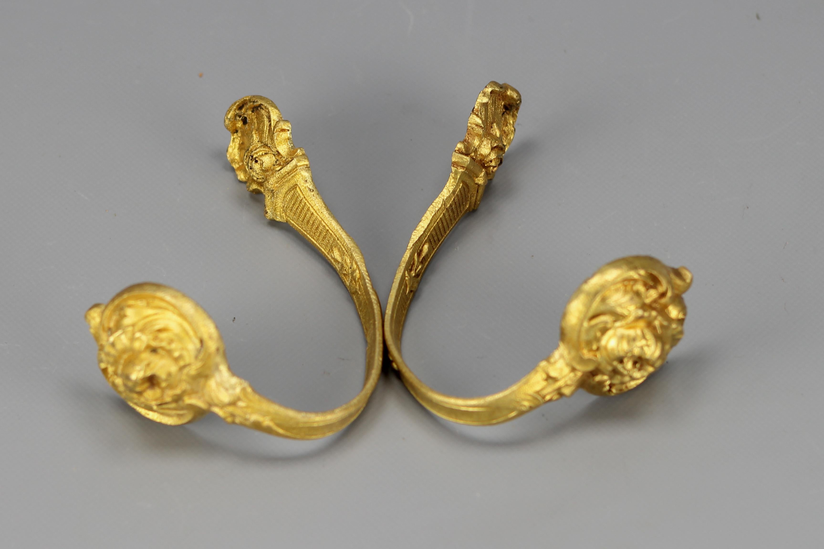 Pair of French Rococo Style Gilt Bronze Curtain Tiebacks or Curtain Holders For Sale 4