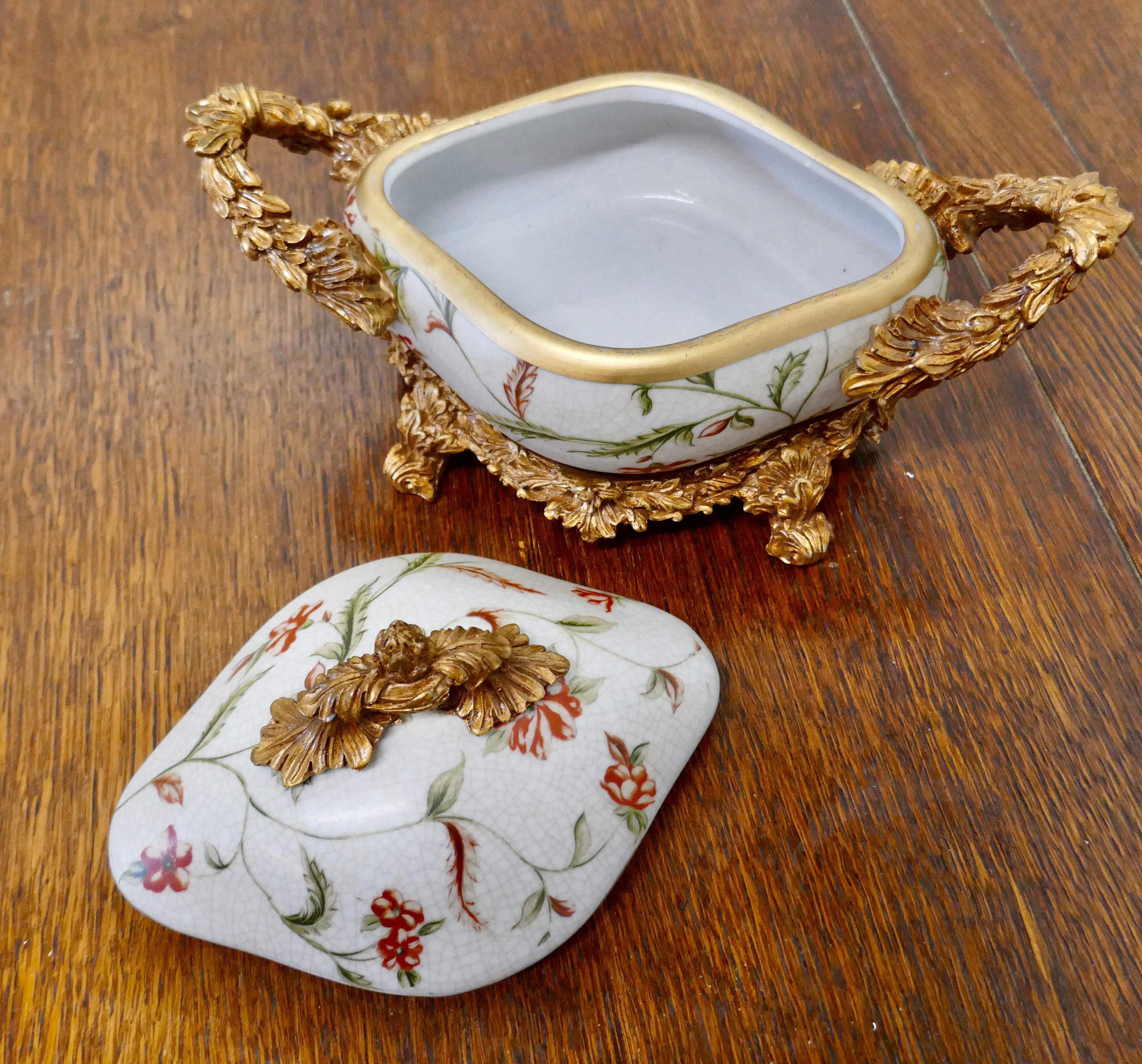 Pair of French Rococo Style Sweet Dishes In Good Condition For Sale In Chillerton, Isle of Wight