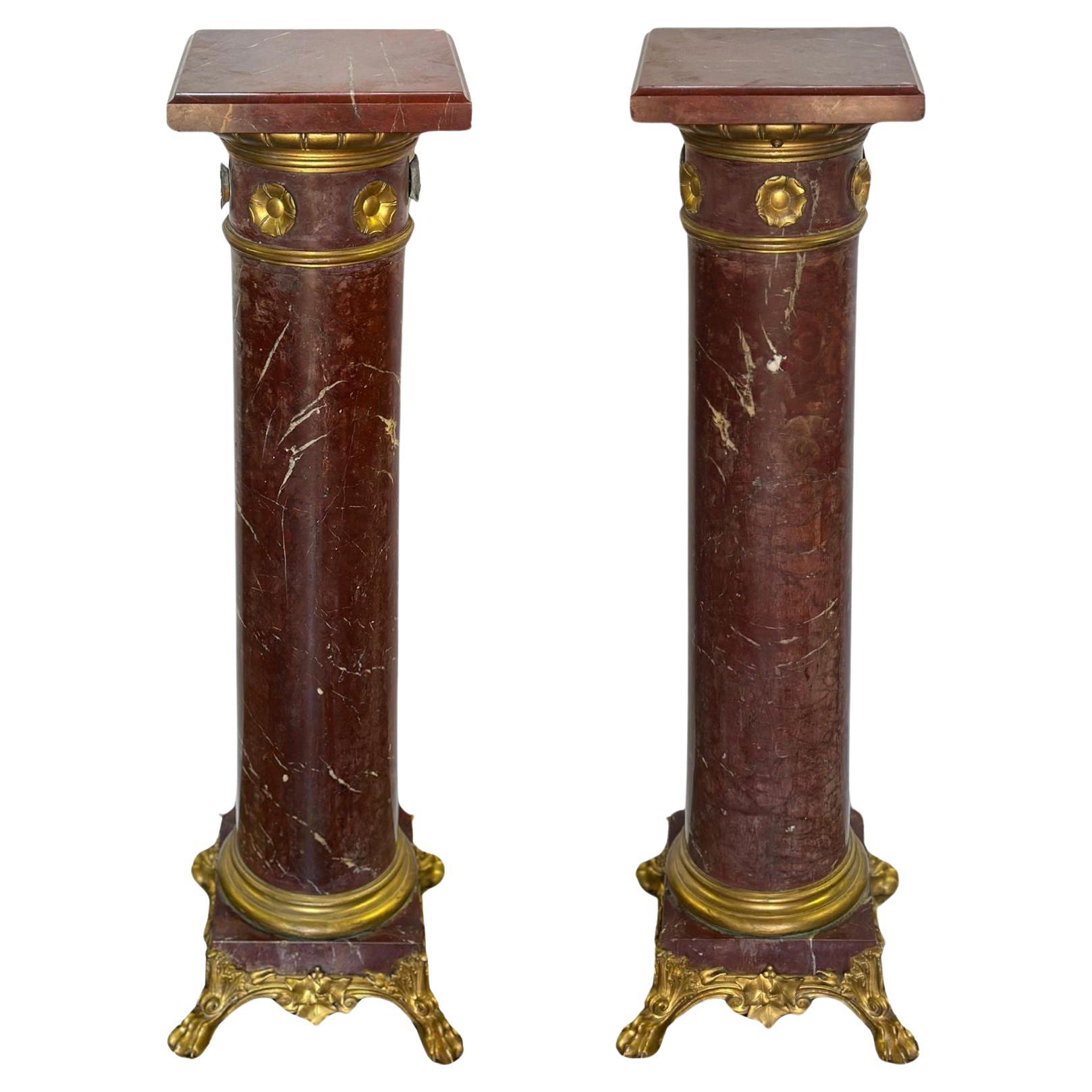 Paar französische Sockel aus Rouge Griotte-Marmor & D'ore-Bronze
