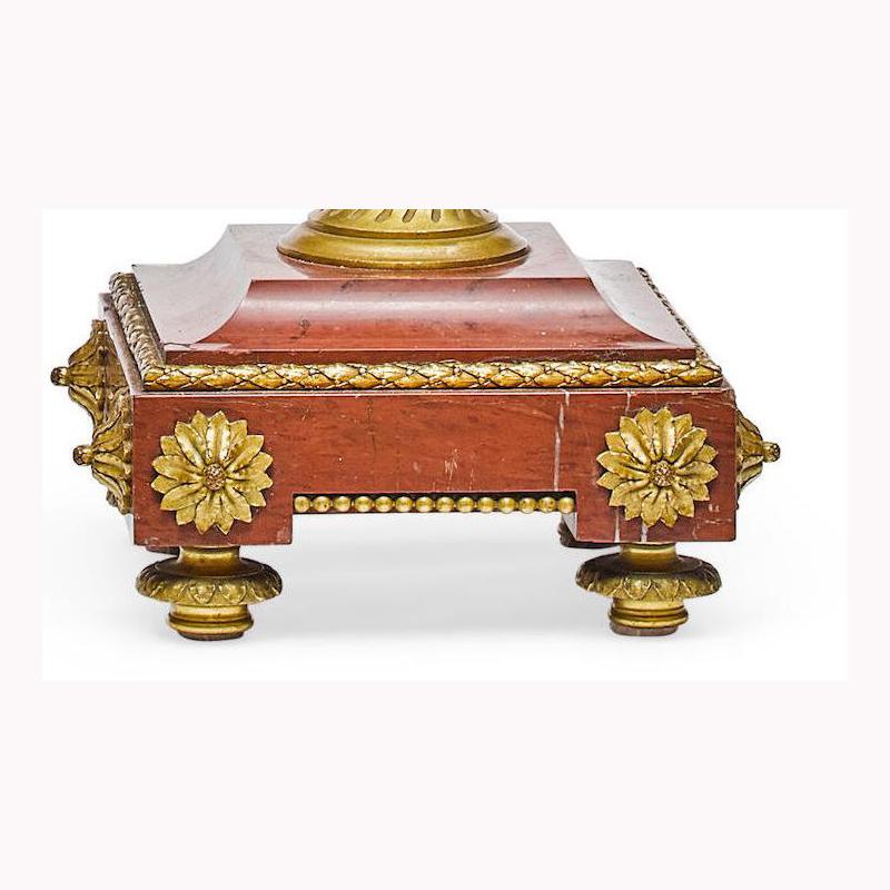 Coppia di lampade francesi in marmo Rouge e cristallo di rocca ornato, XIX secolo in vendita 11