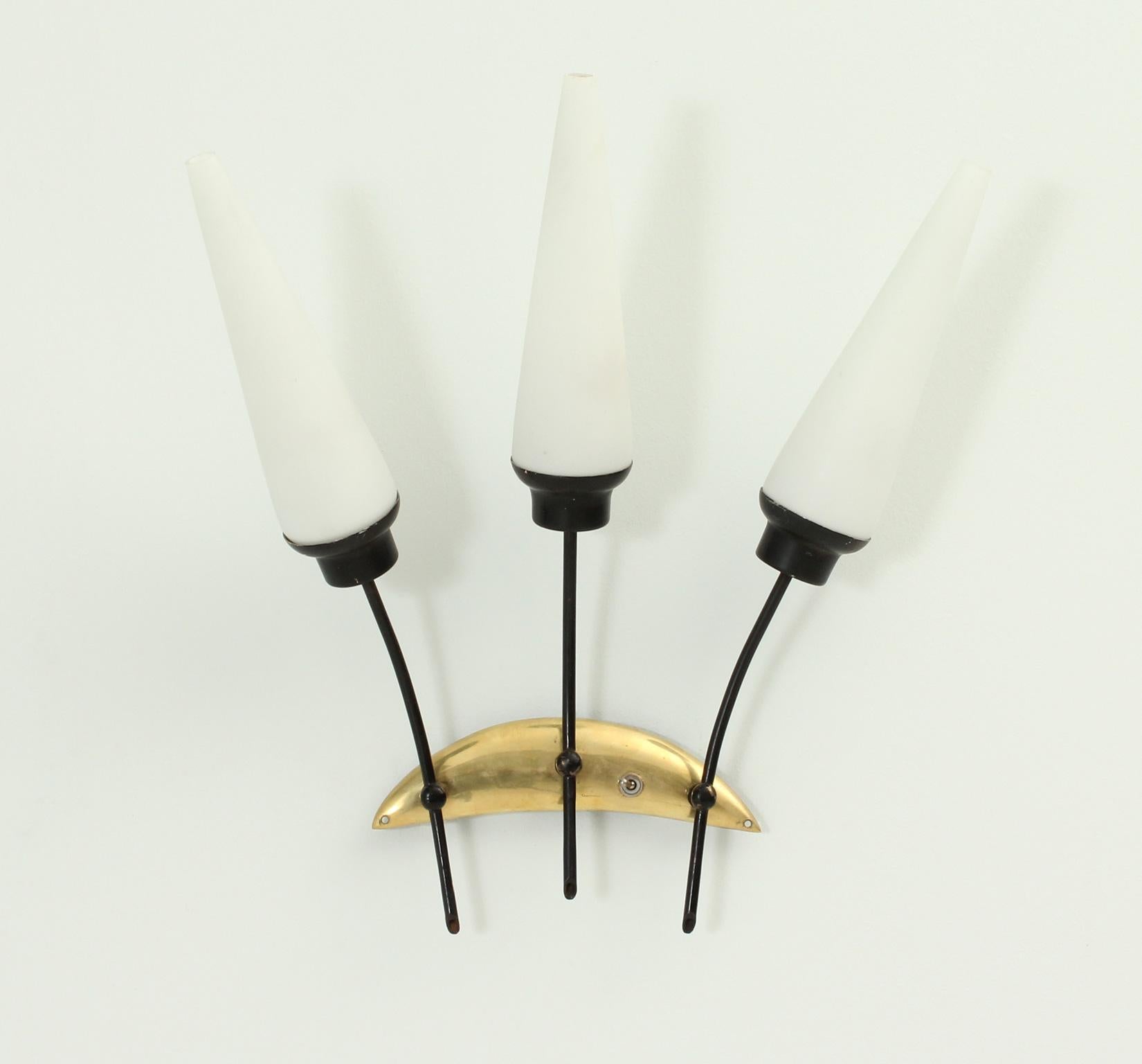 Mid-Century Modern Pair of French Sconces Attributed to Maison Arlus, 1950's For Sale