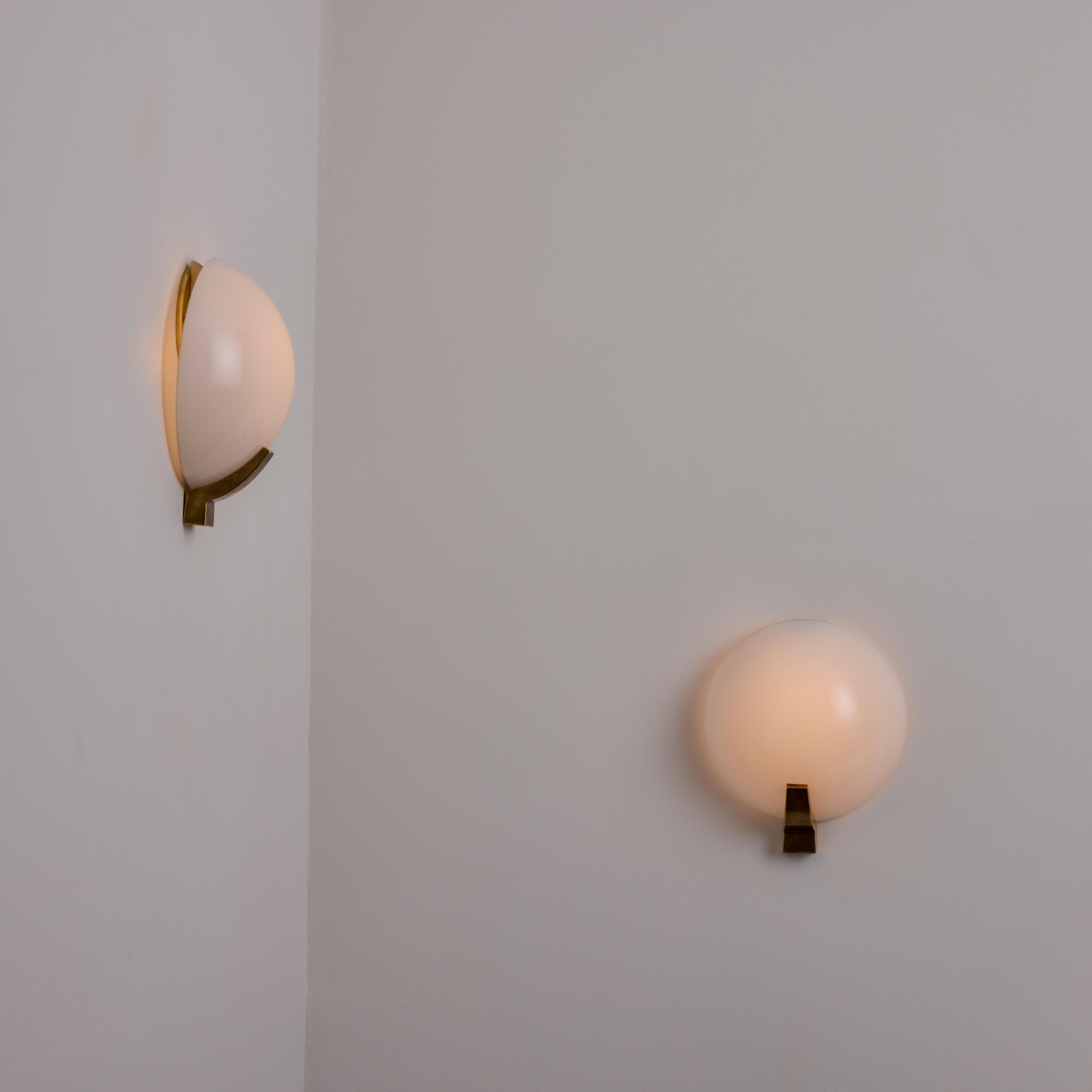 Patinato Coppia di lampade francesi di Jean Perzel in vendita