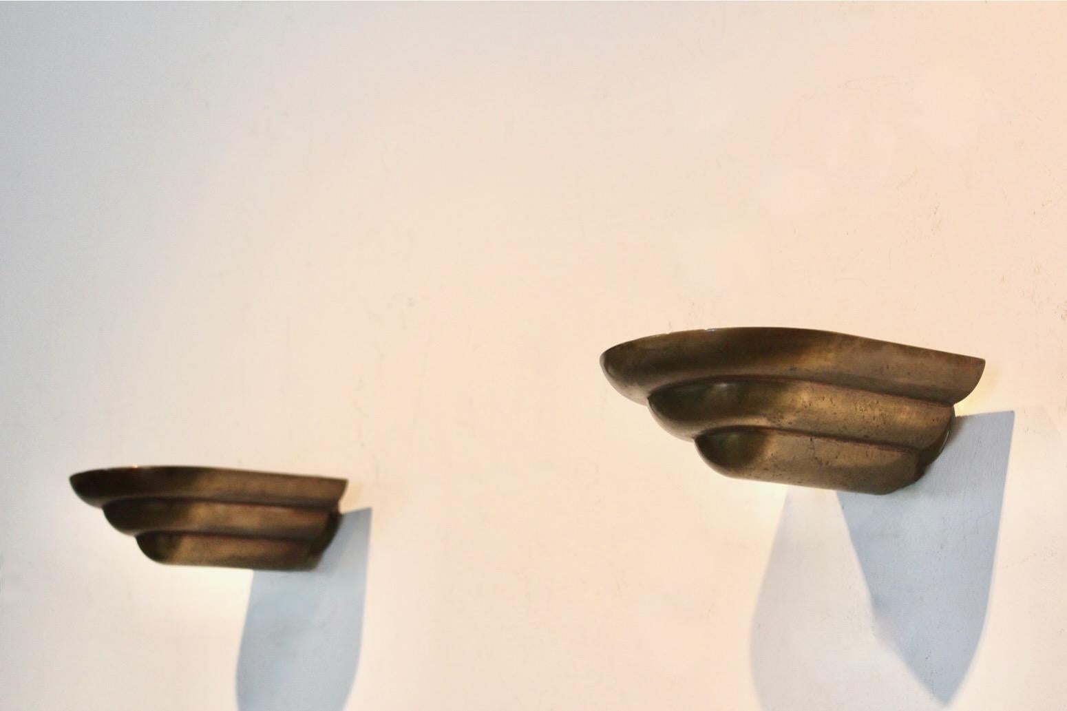 Pareja de apliques escultóricos franceses de bronce patinado en venta 6