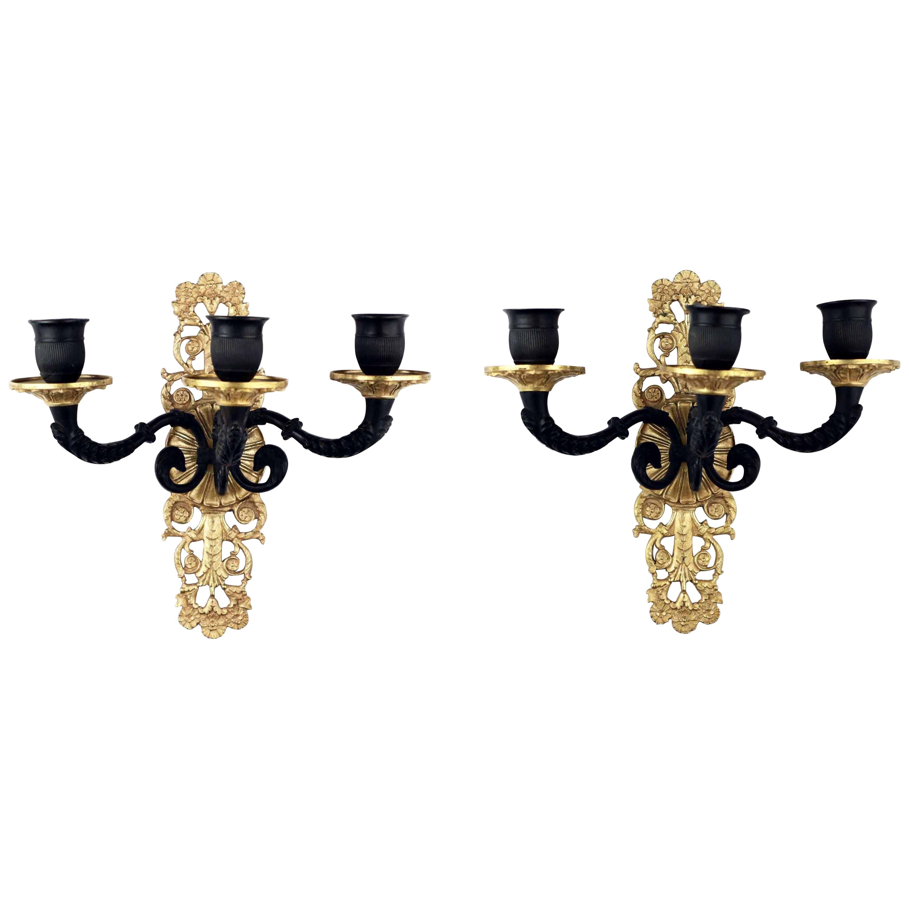 Pareja de apliques de pared de tres luces del Segundo Imperio francés