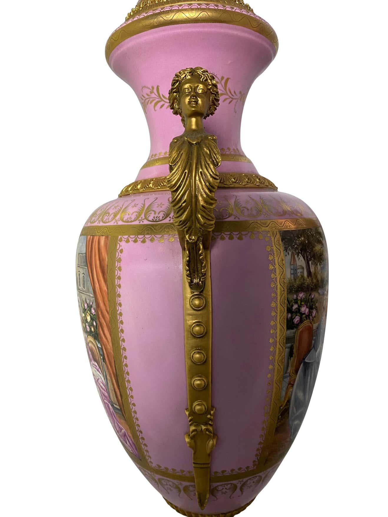 Coppia di vasi rosa monumentali francesi in stile Sèvres, XX secolo in vendita 7