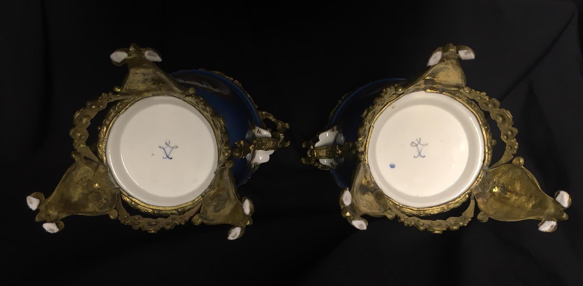 Pair of French Sevres Style Ormolu-Mounted Porcelain Planters 3