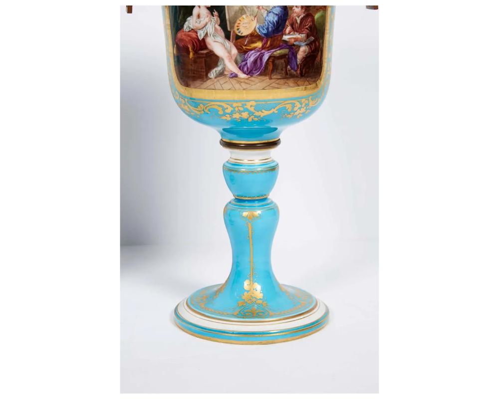 Paar franzsische trkisfarbene Porzellanbecher oder Vasen im Sevres-Stil (19. Jahrhundert) im Angebot