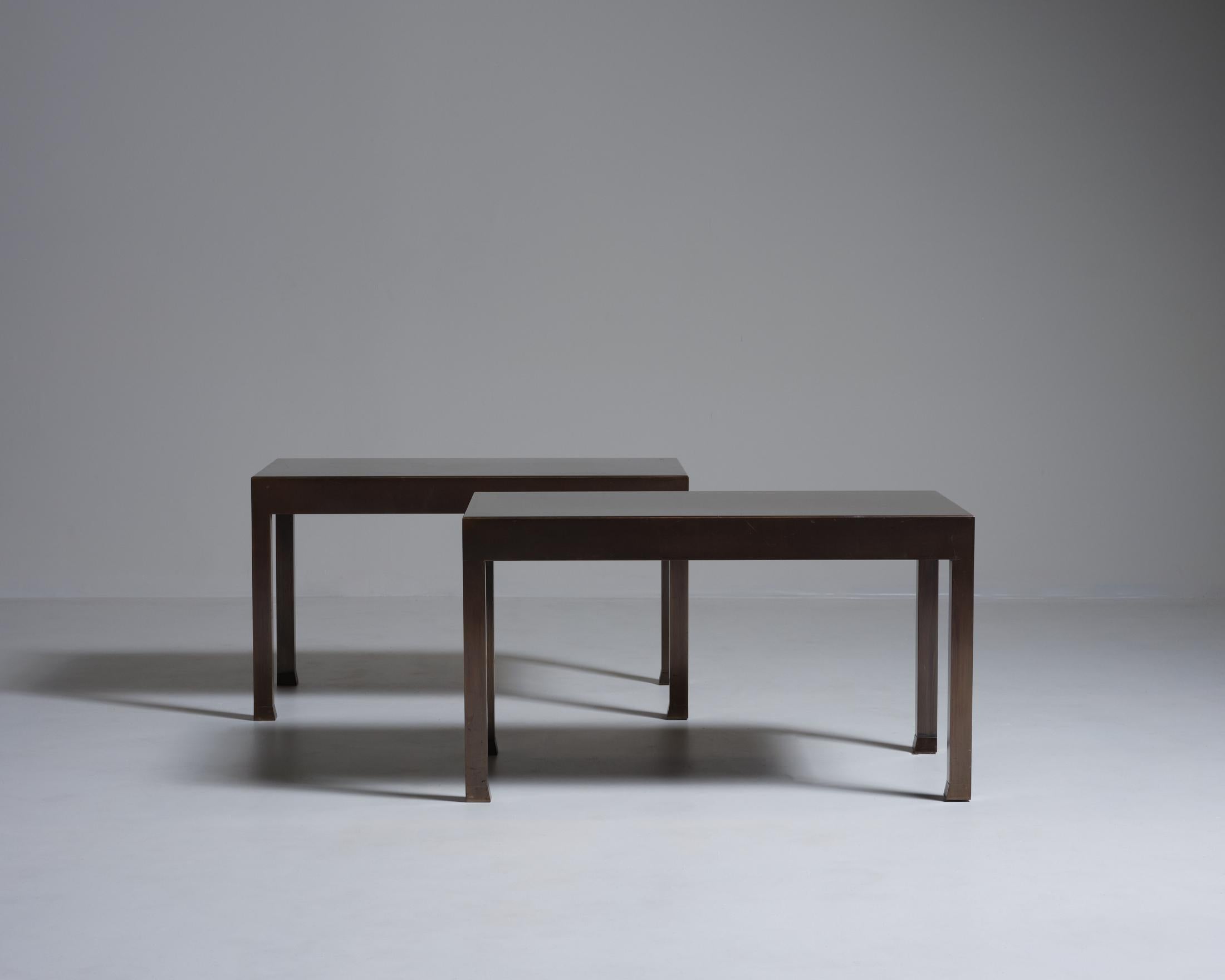 Paire de tables d'appoint français Bon état - En vente à Los Angeles, CA