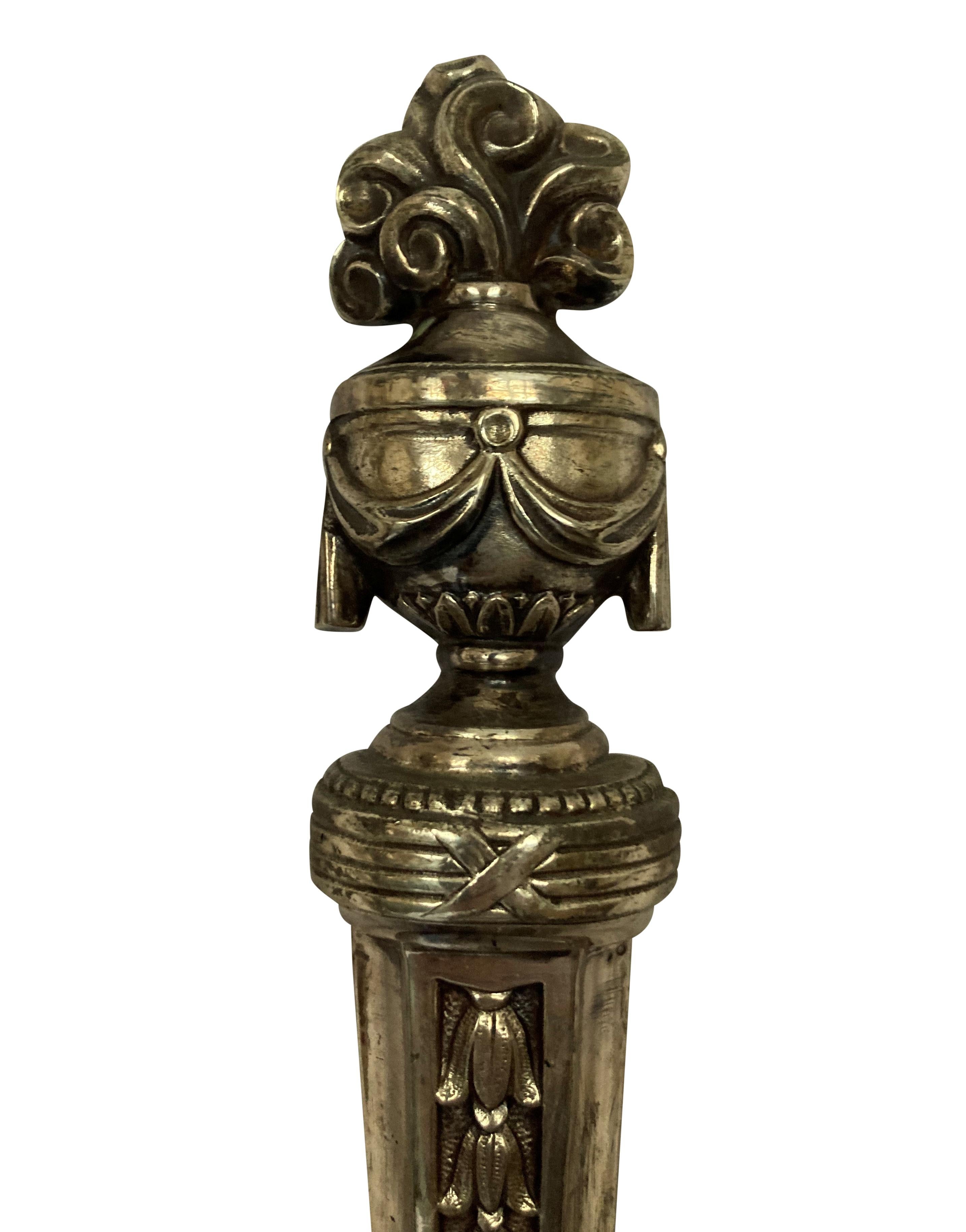 Coppia di lampade da parete francesi placcate in argento In condizioni buone in vendita a Kent, Dover